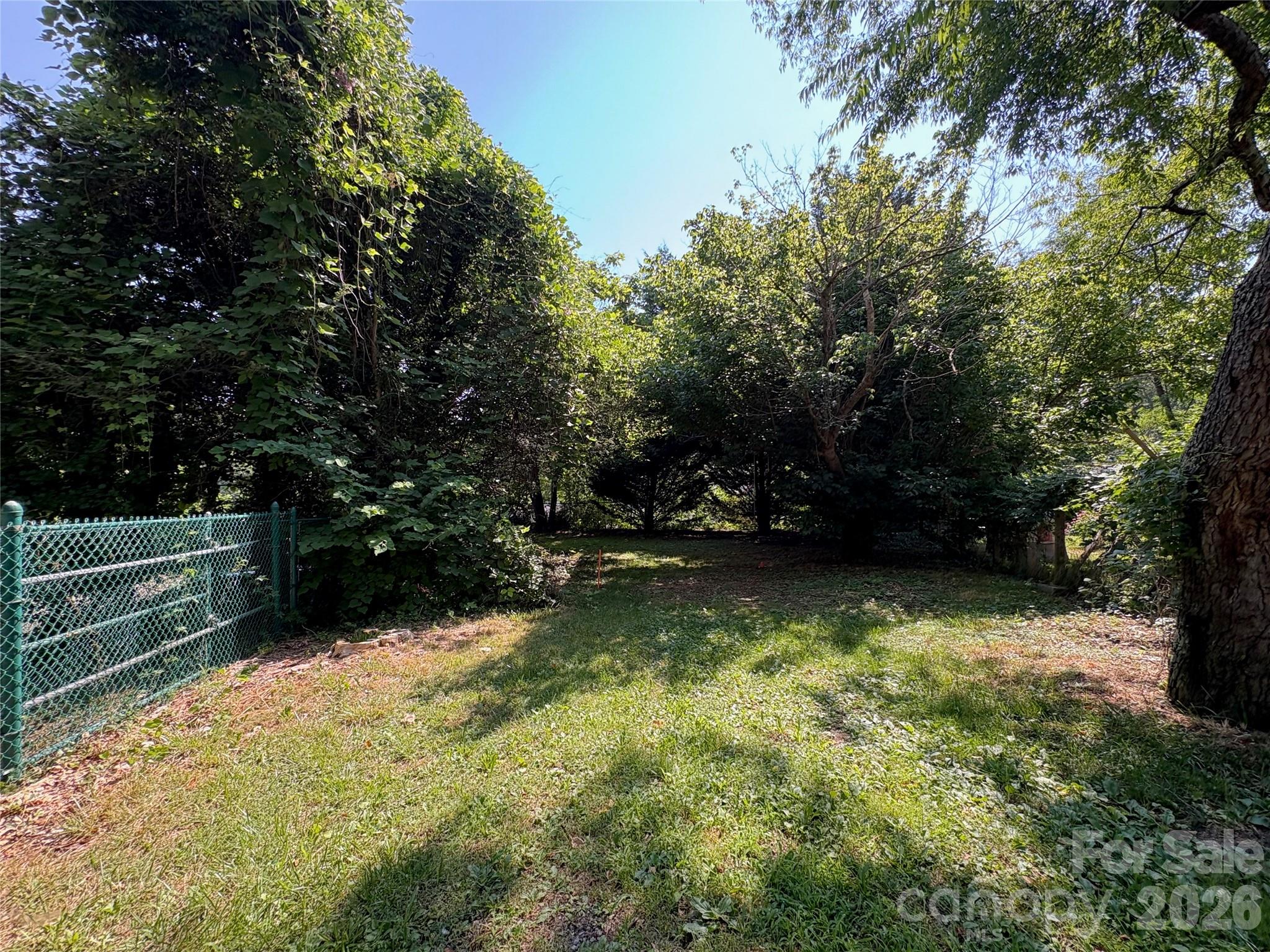 40 Brownwood Avenue Property Photo 30