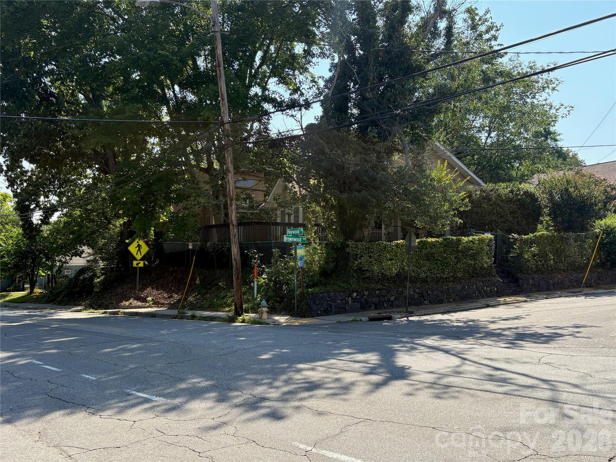 40 Brownwood Avenue Property Photo 38