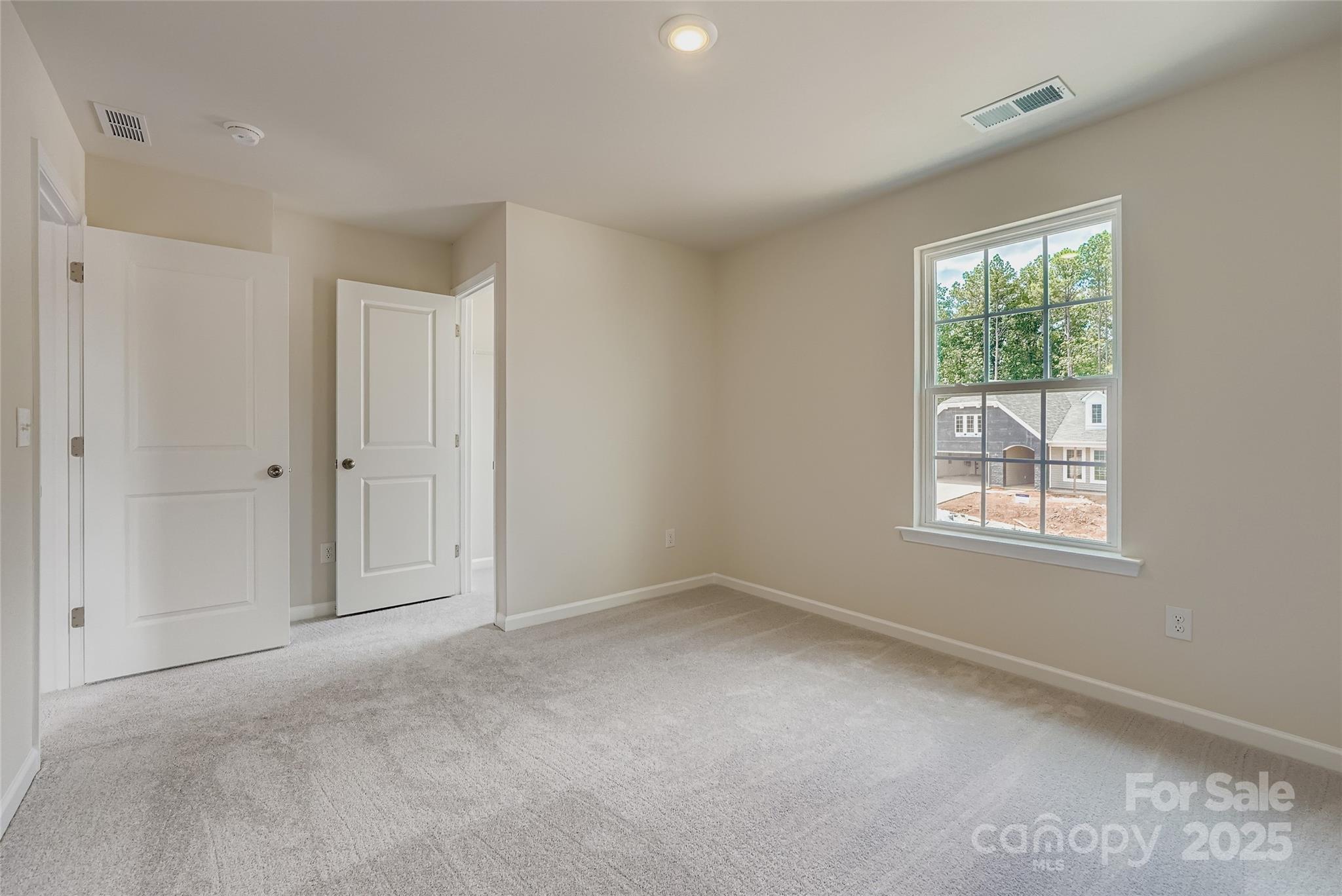 6391 Fairfax Court Property Photo 10