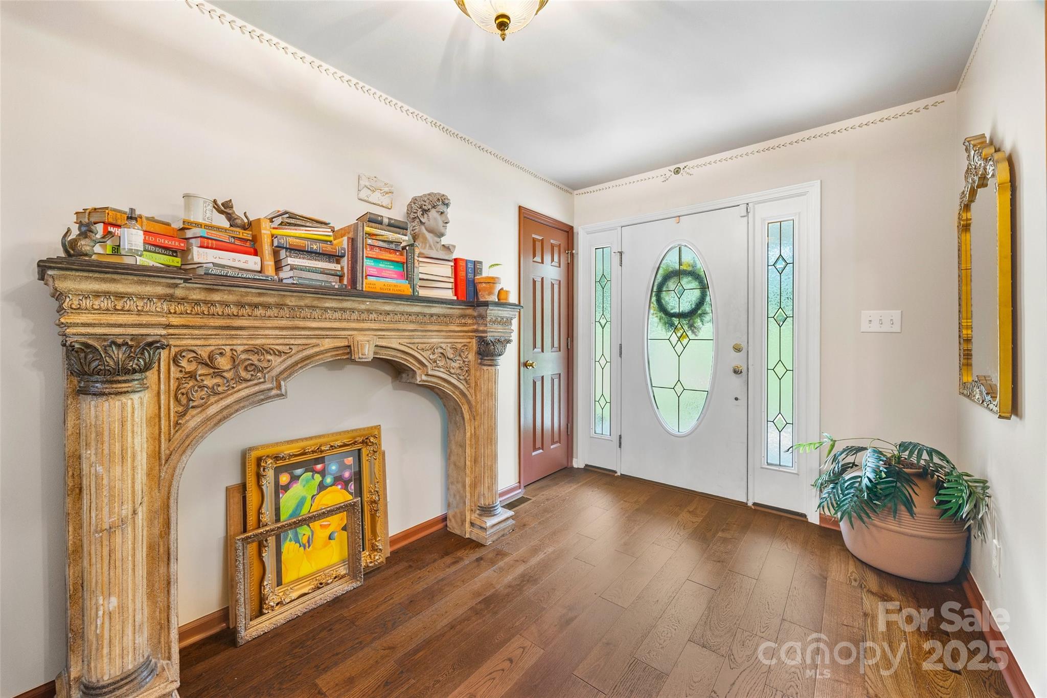 1010 Rainbow Circle Property Photo 3
