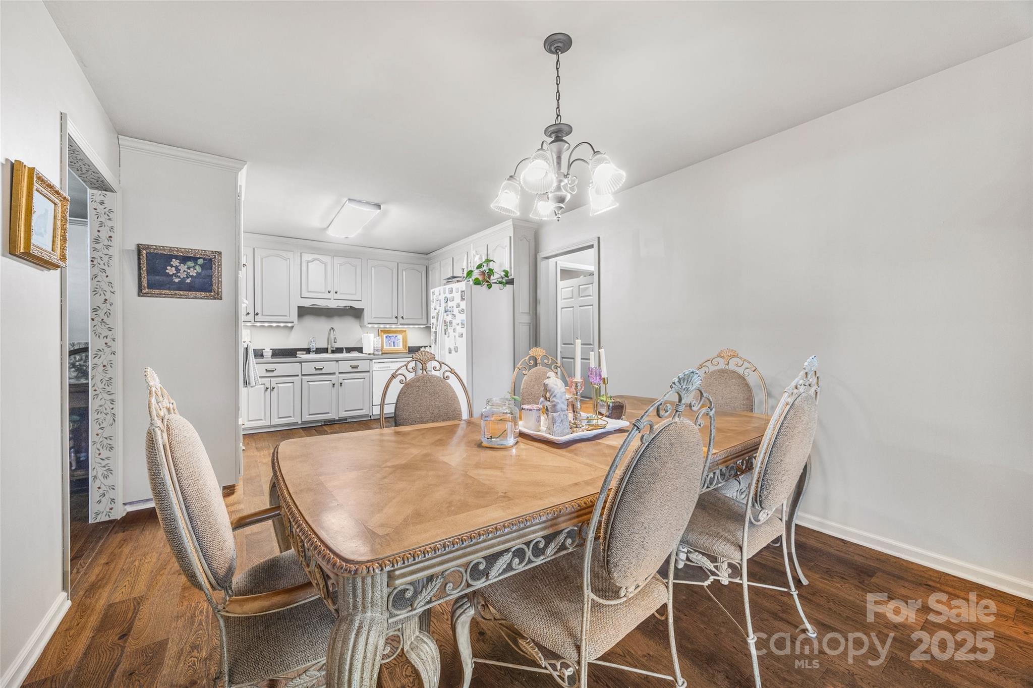 1010 Rainbow Circle Property Photo 13