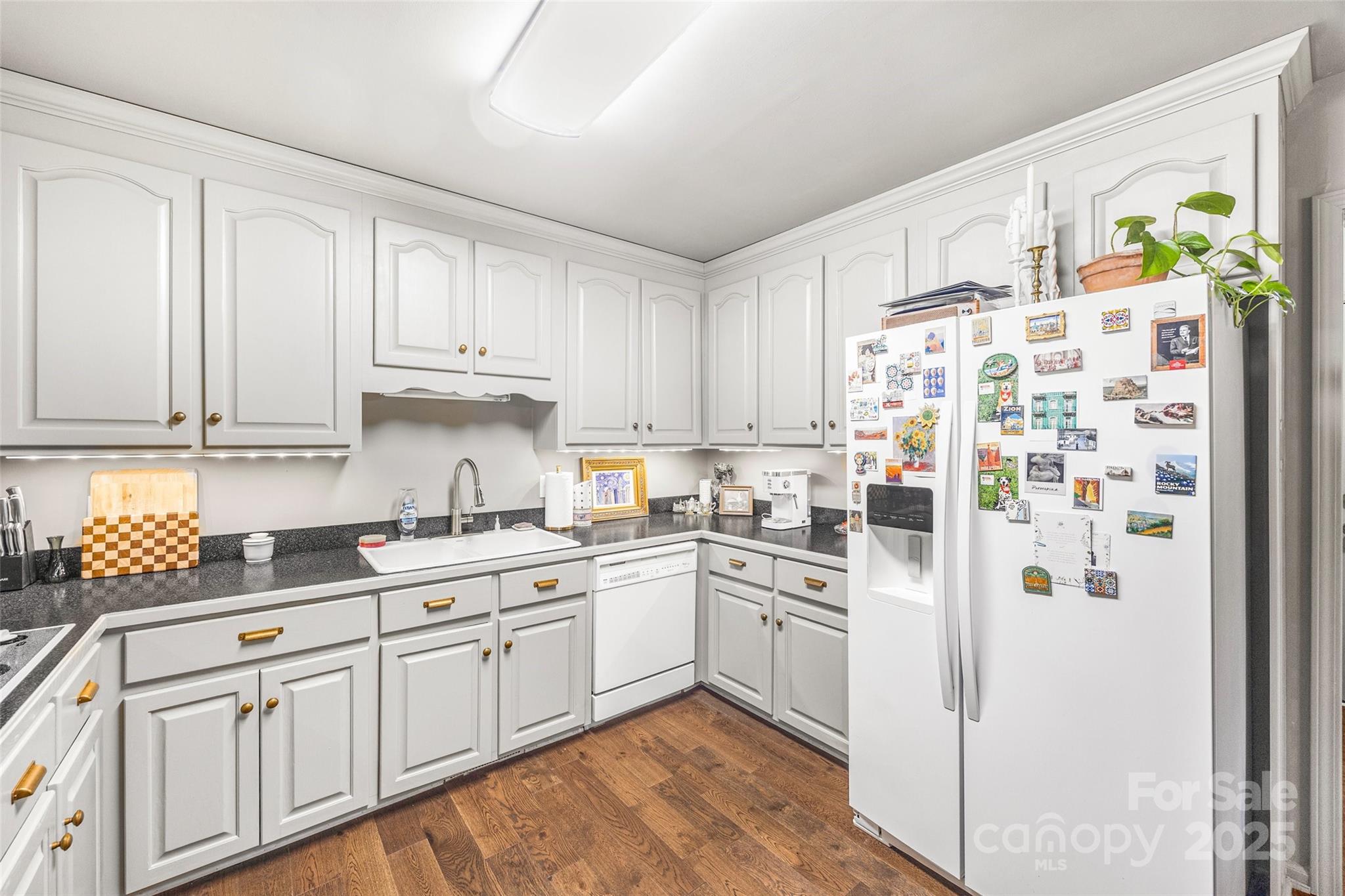 1010 Rainbow Circle Property Photo 15