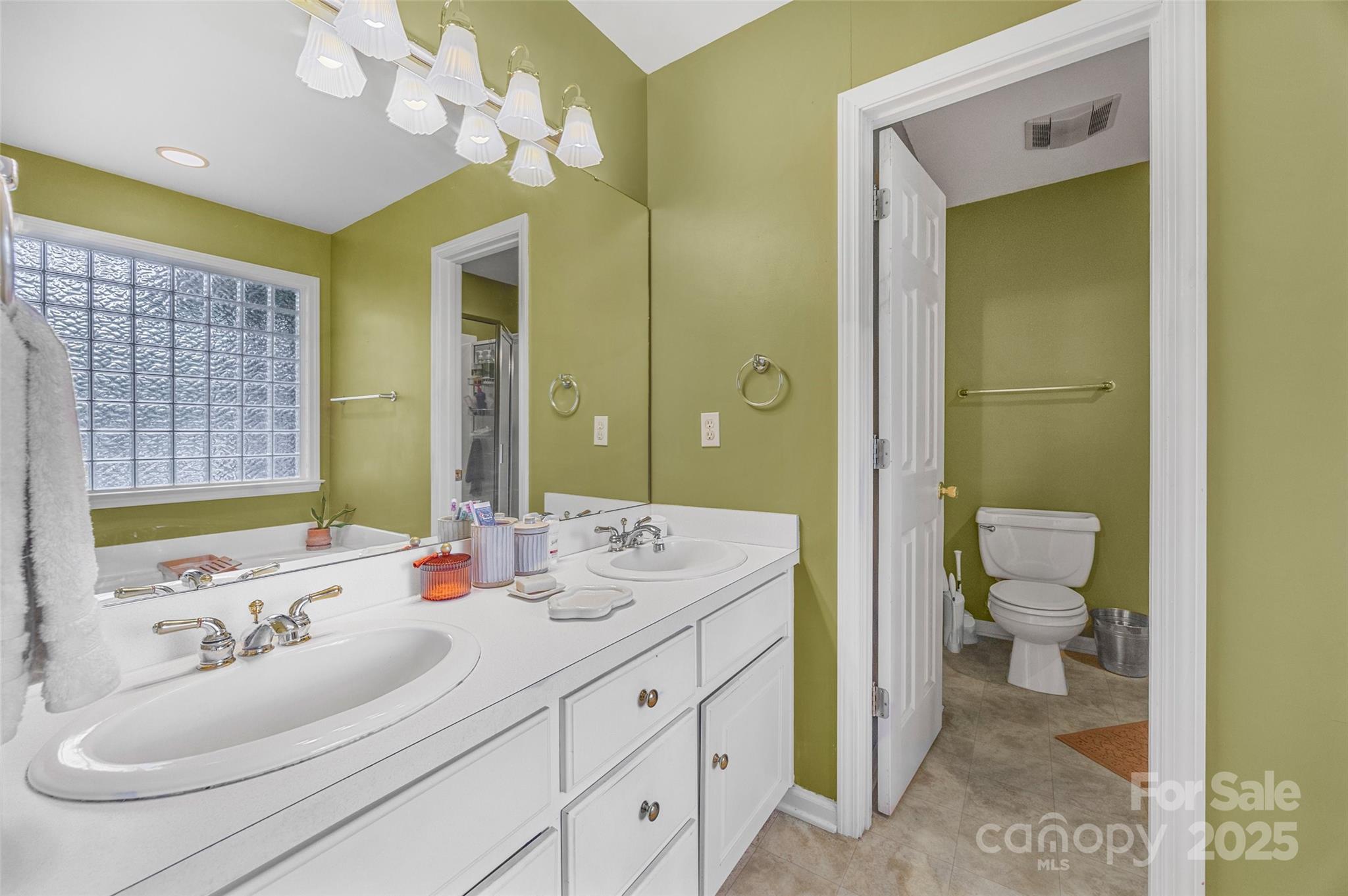1010 Rainbow Circle Property Photo 27