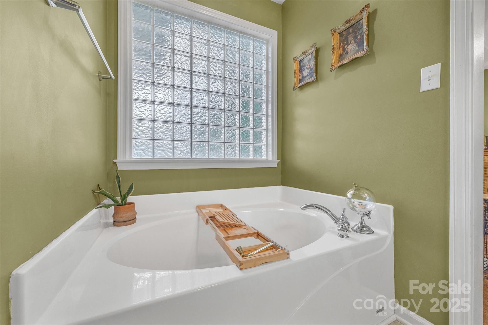 1010 Rainbow Circle Property Photo 28