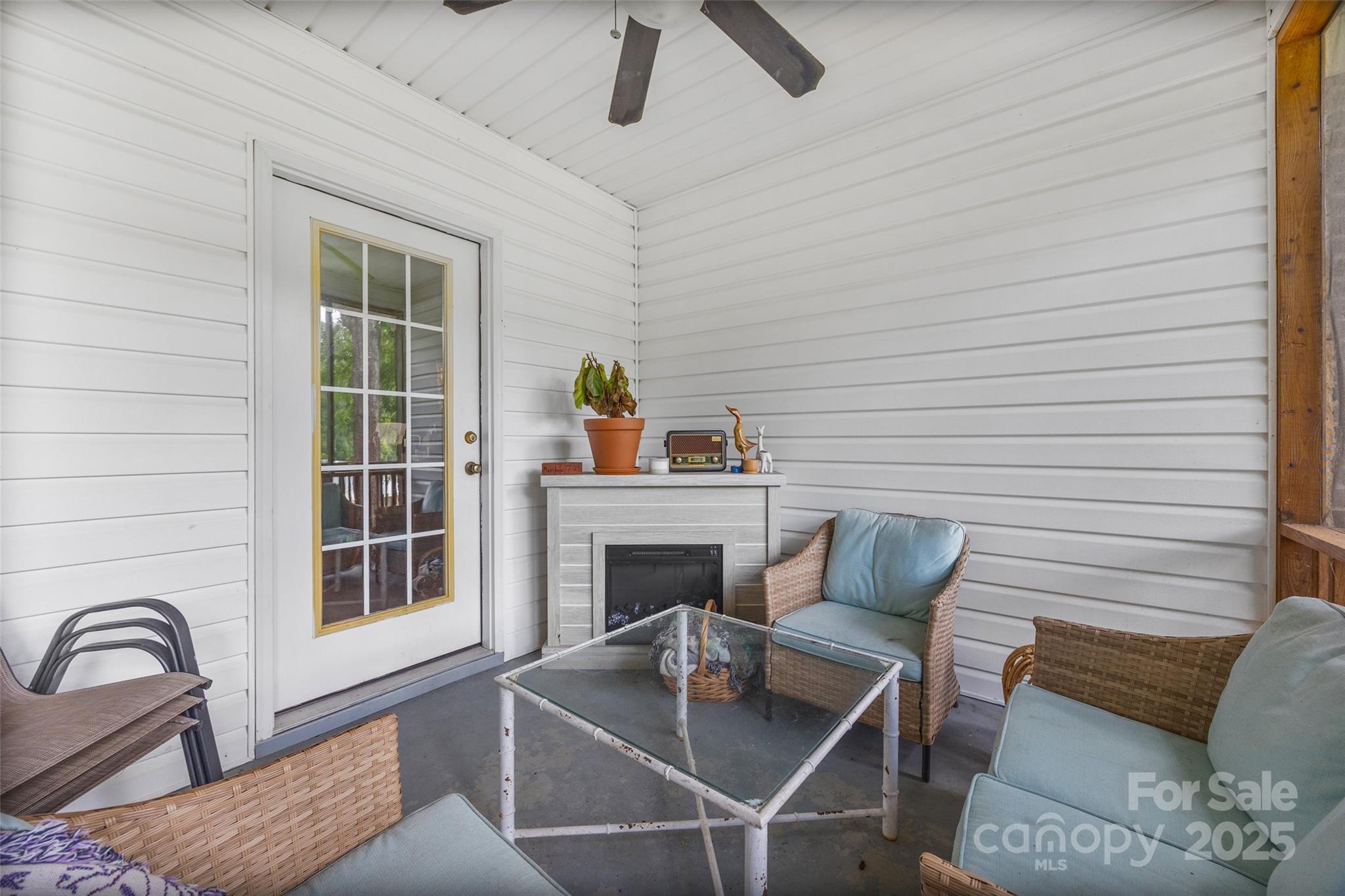 1010 Rainbow Circle Property Photo 32