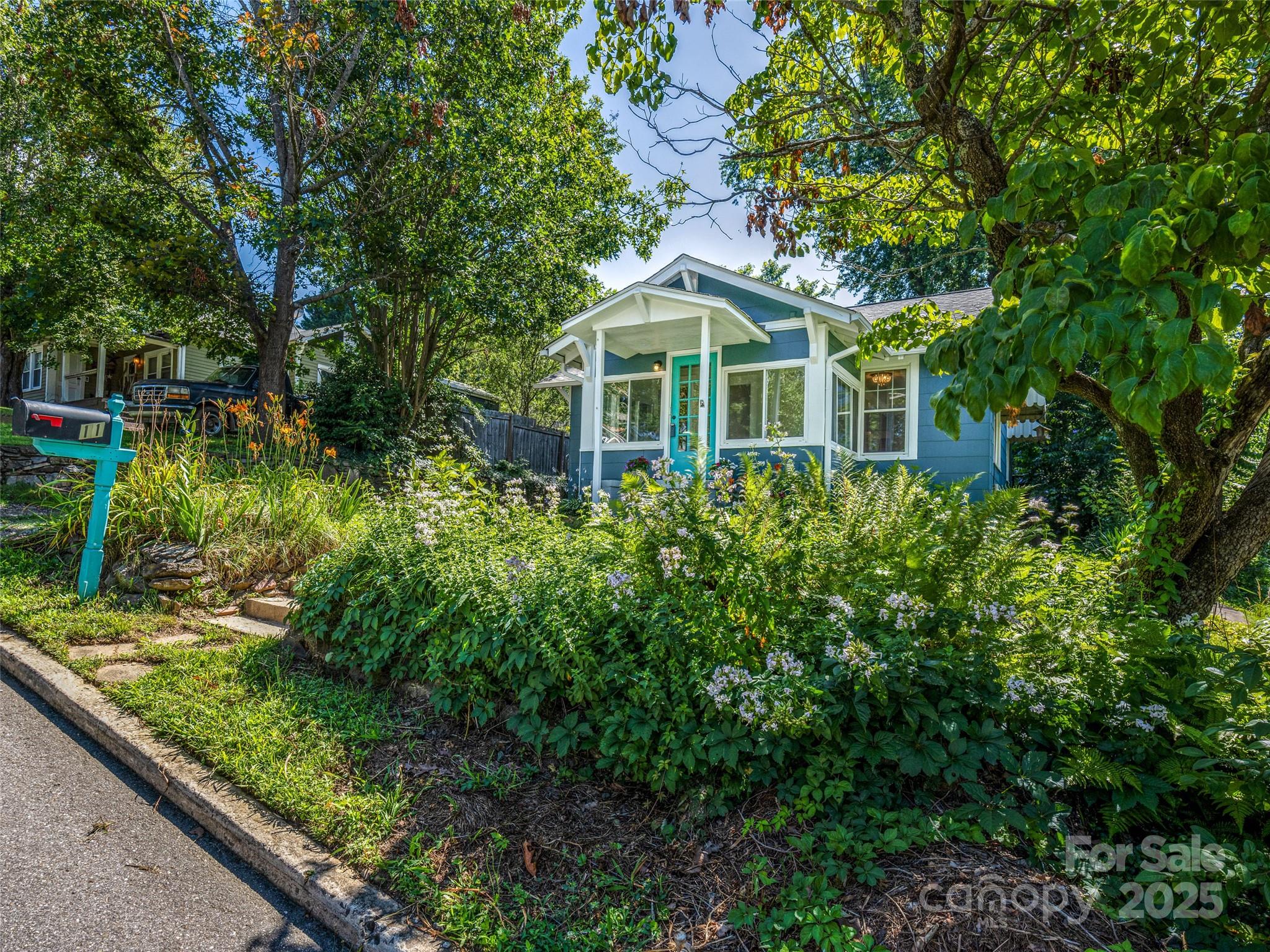 11 Craig Circle Property Photo 7