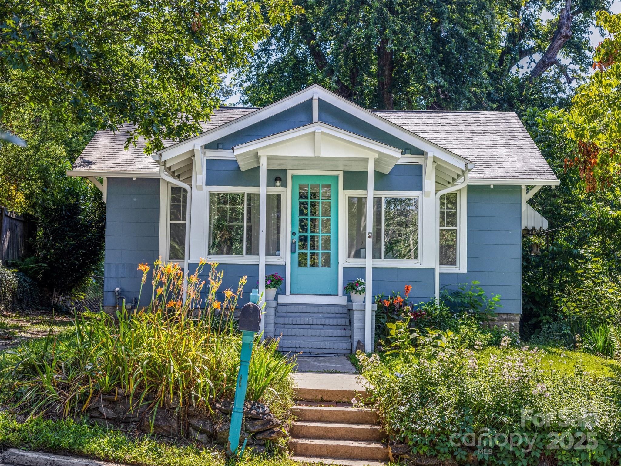 11 Craig Circle Property Photo 10