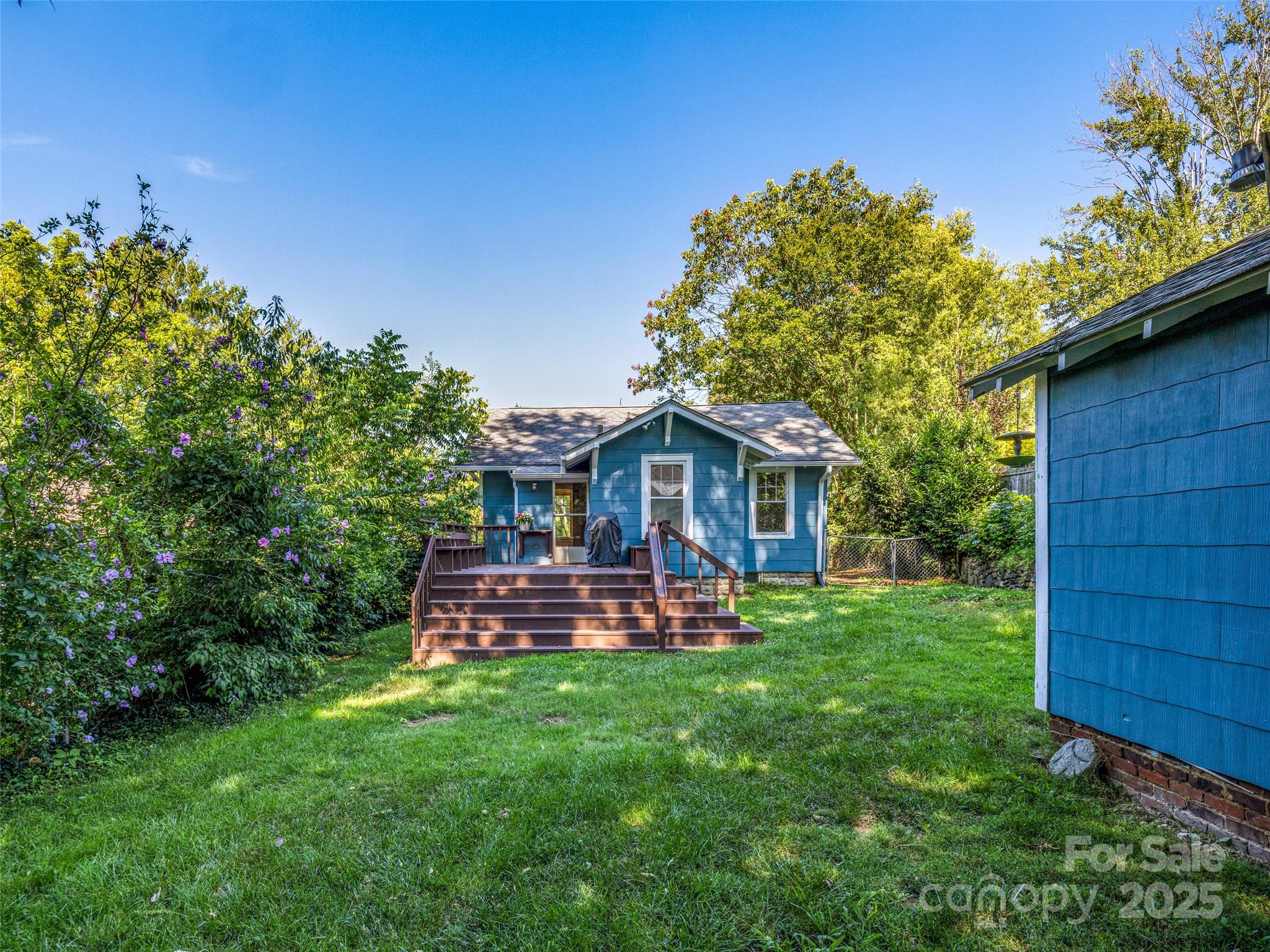 11 Craig Circle Property Photo 35