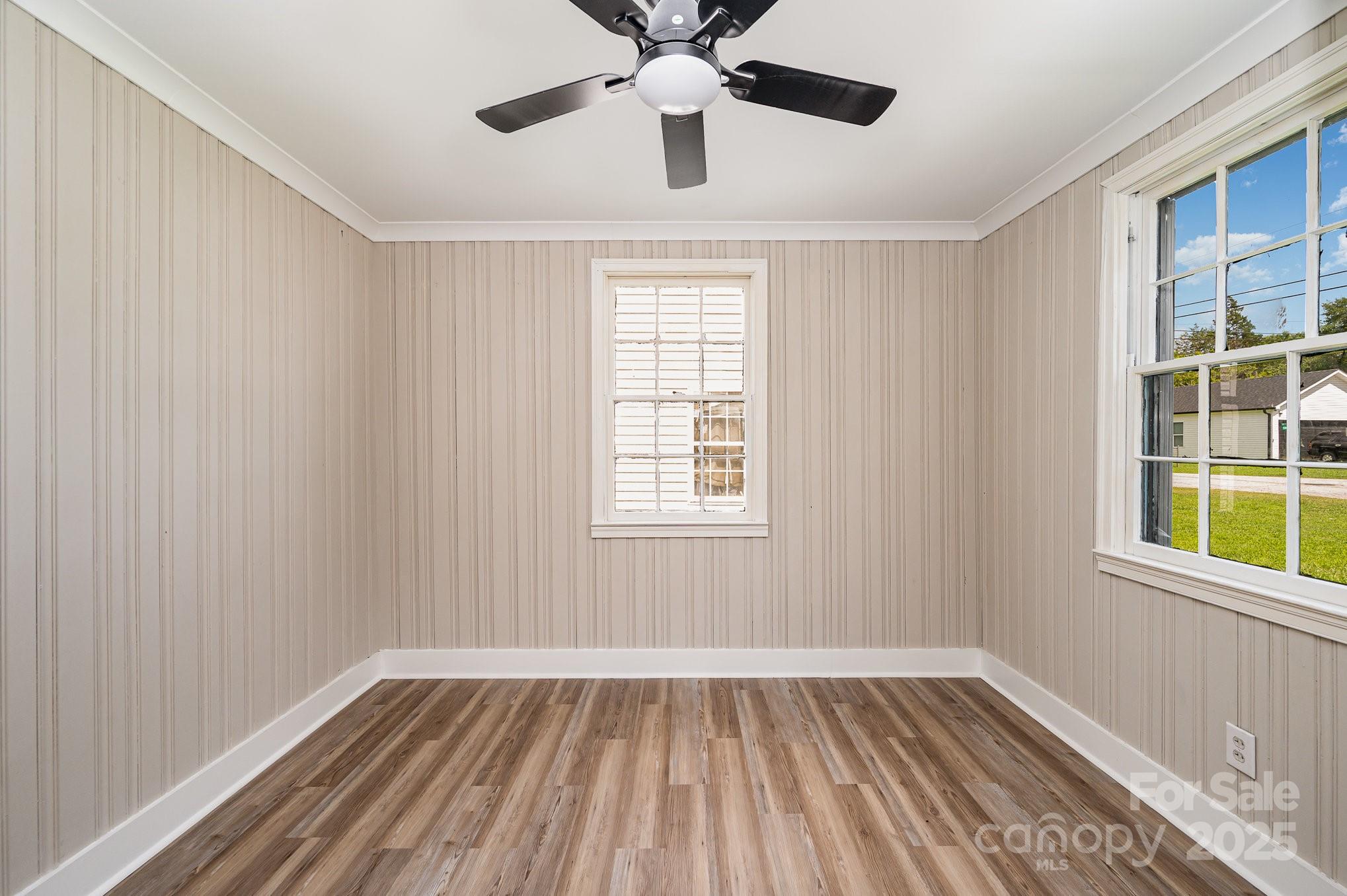 191 W Elliott Street Property Photo 12