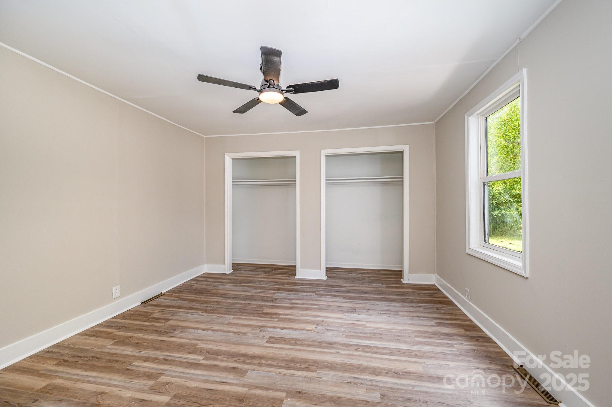 191 W Elliott Street Property Photo 19