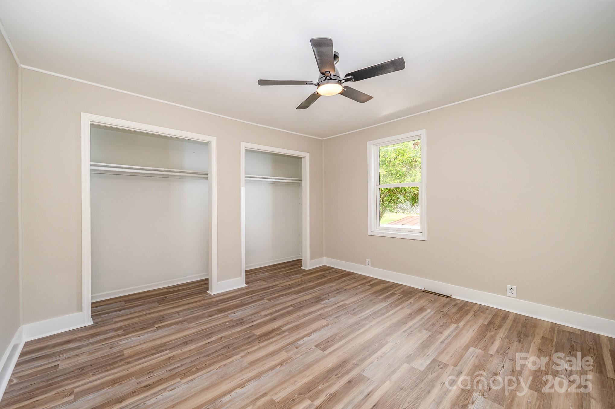 191 W Elliott Street Property Photo 21