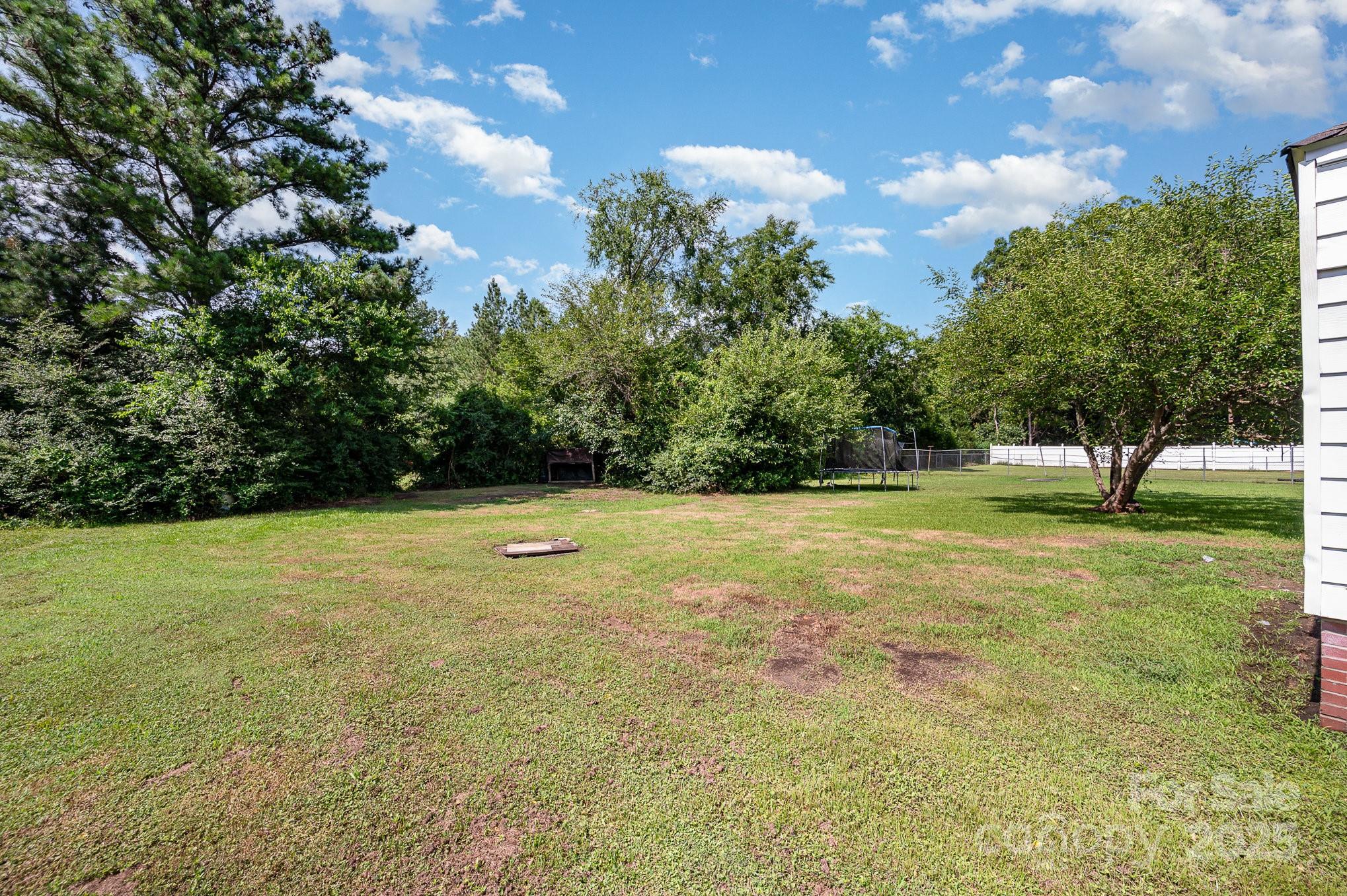 191 W Elliott Street Property Photo 25