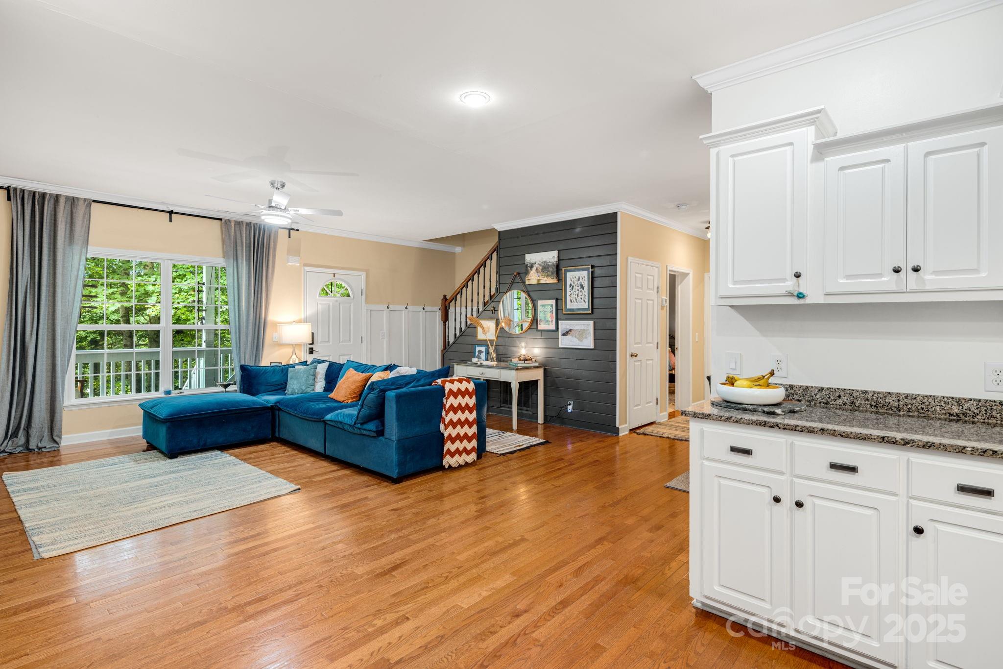 104 Jurassic Drive Property Photo 13