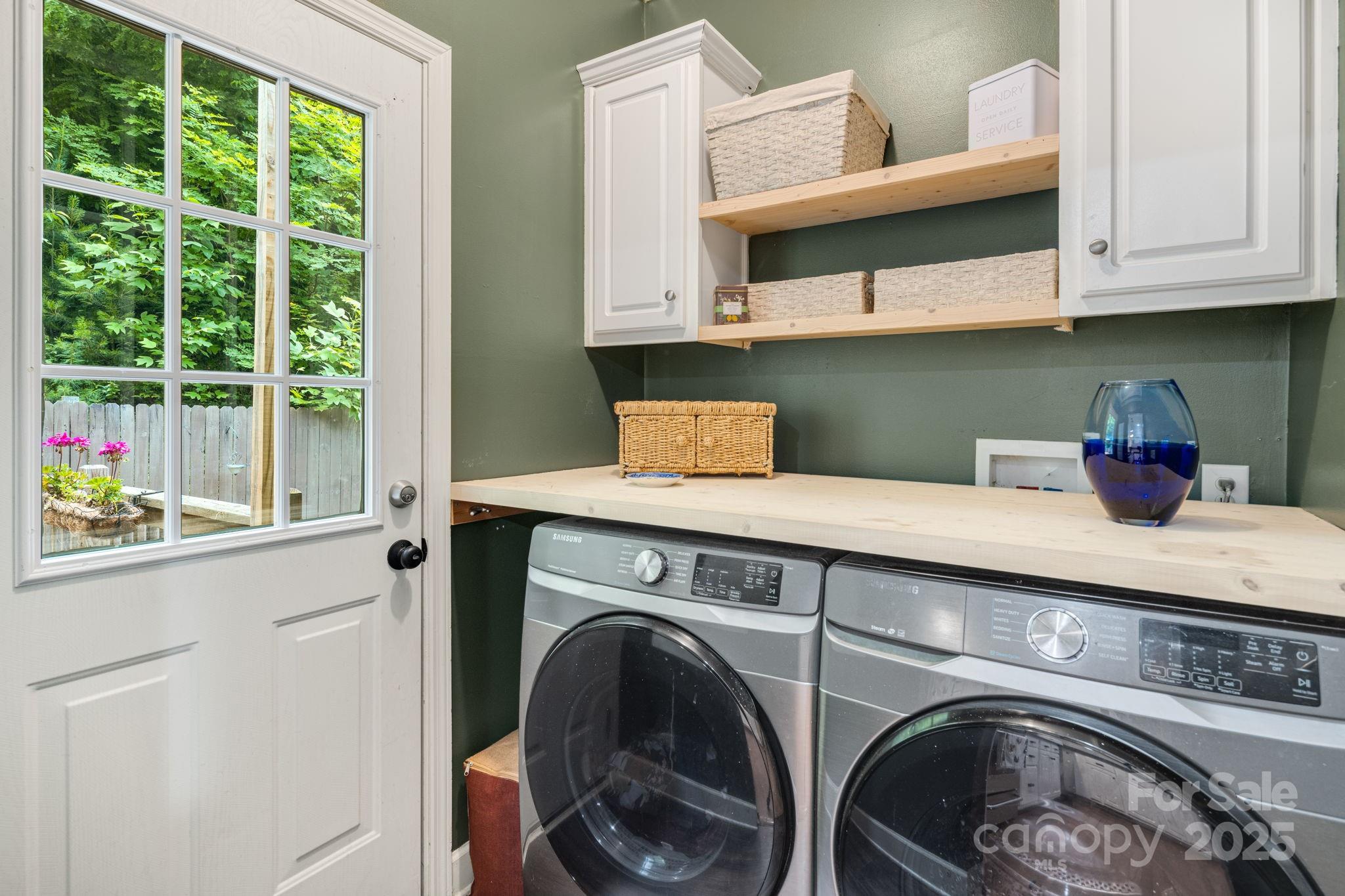 104 Jurassic Drive Property Photo 14