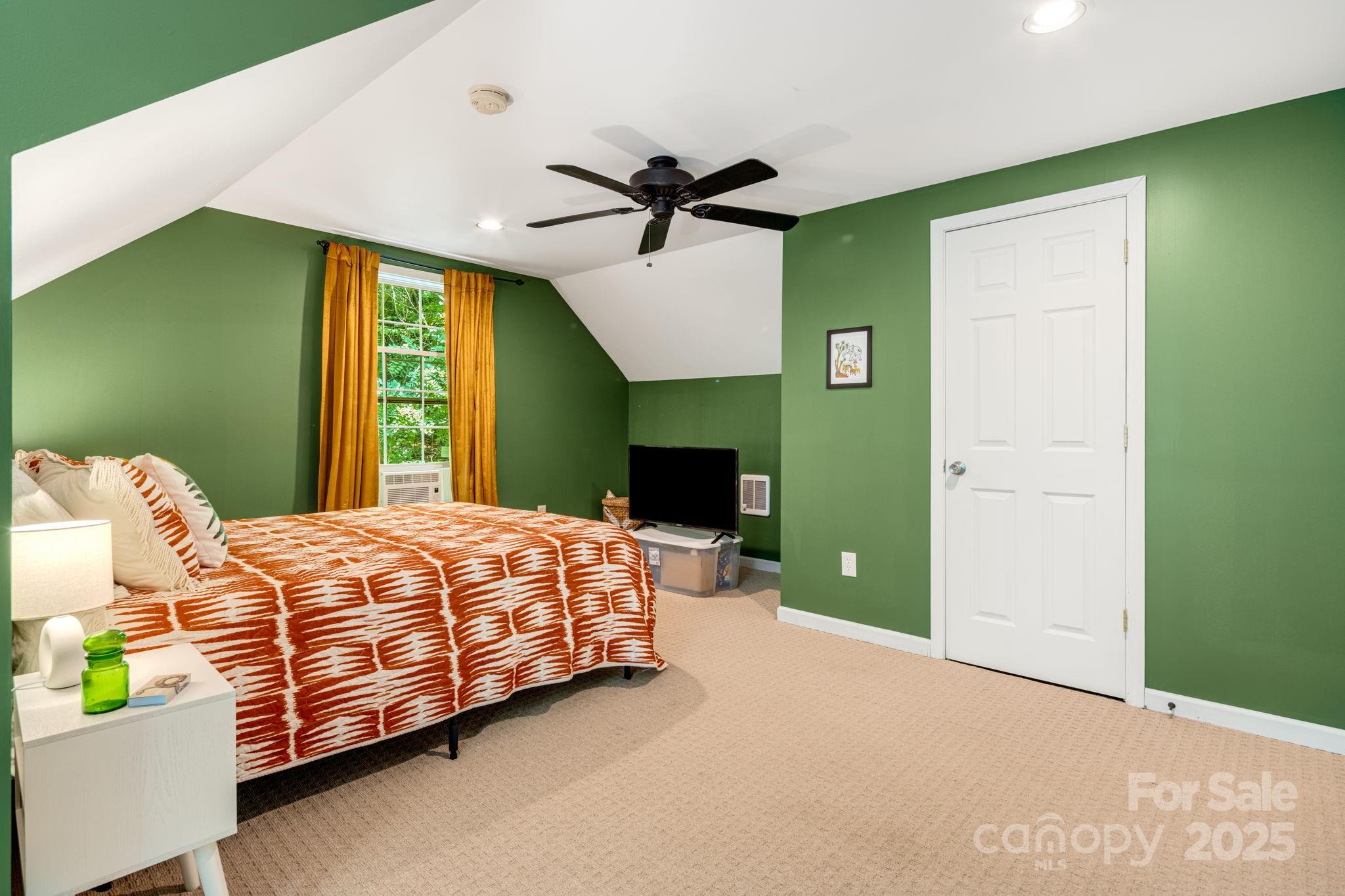 104 Jurassic Drive Property Photo 31