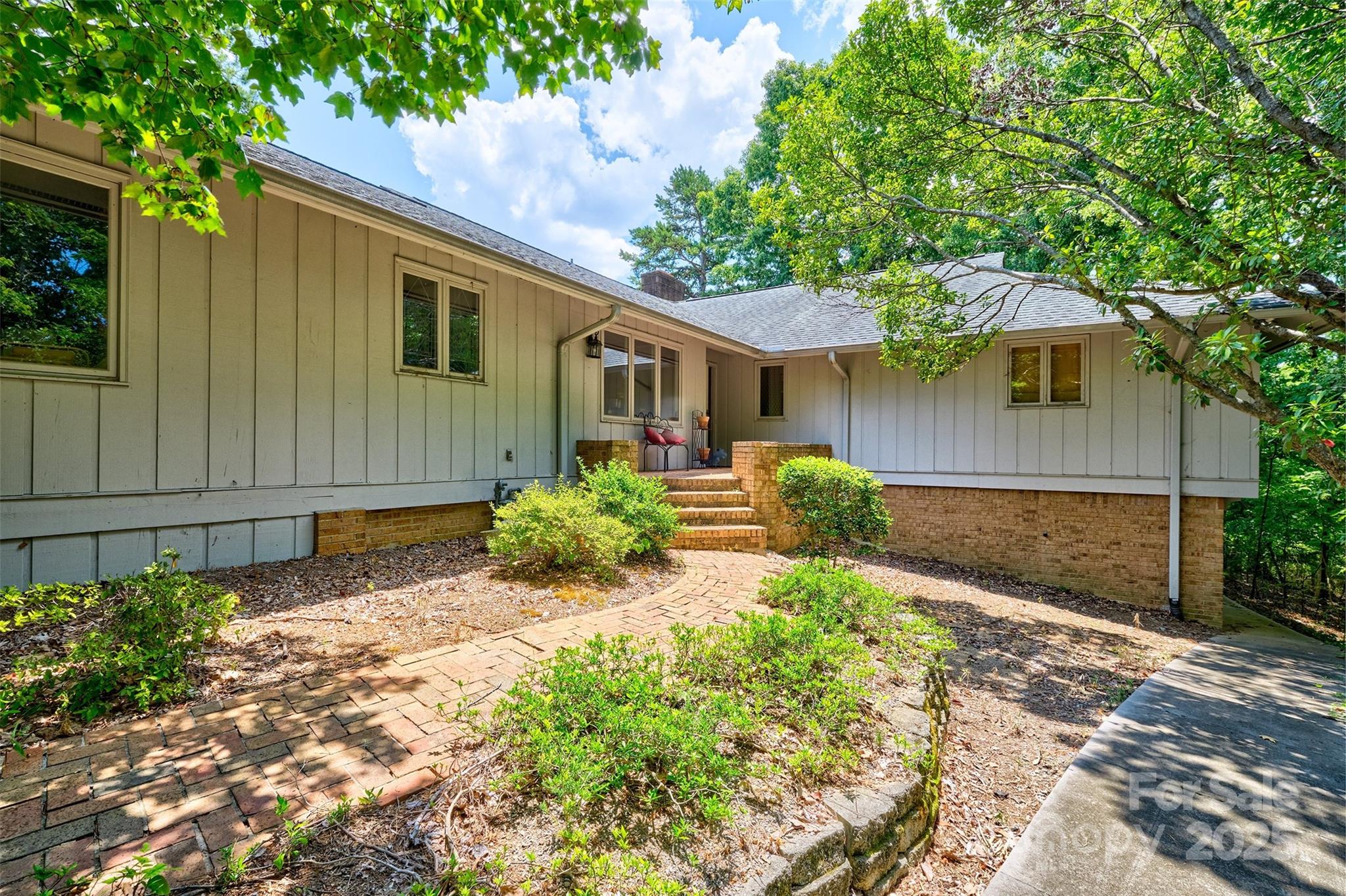 17 Heritage Drive Property Photo 4