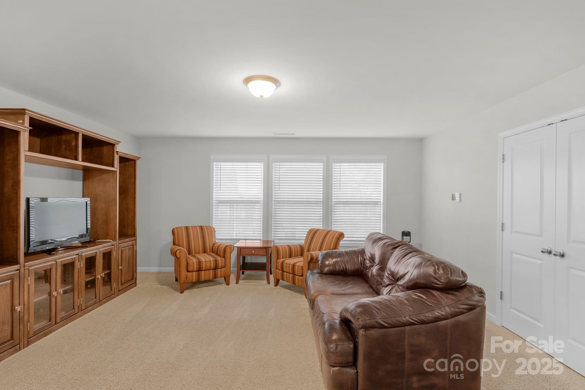 236 Robinwood Lane Property Photo 31