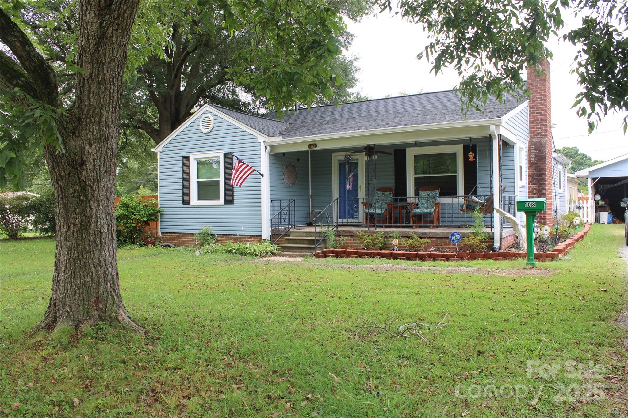 103 W Texas Avenue Property Photo 1