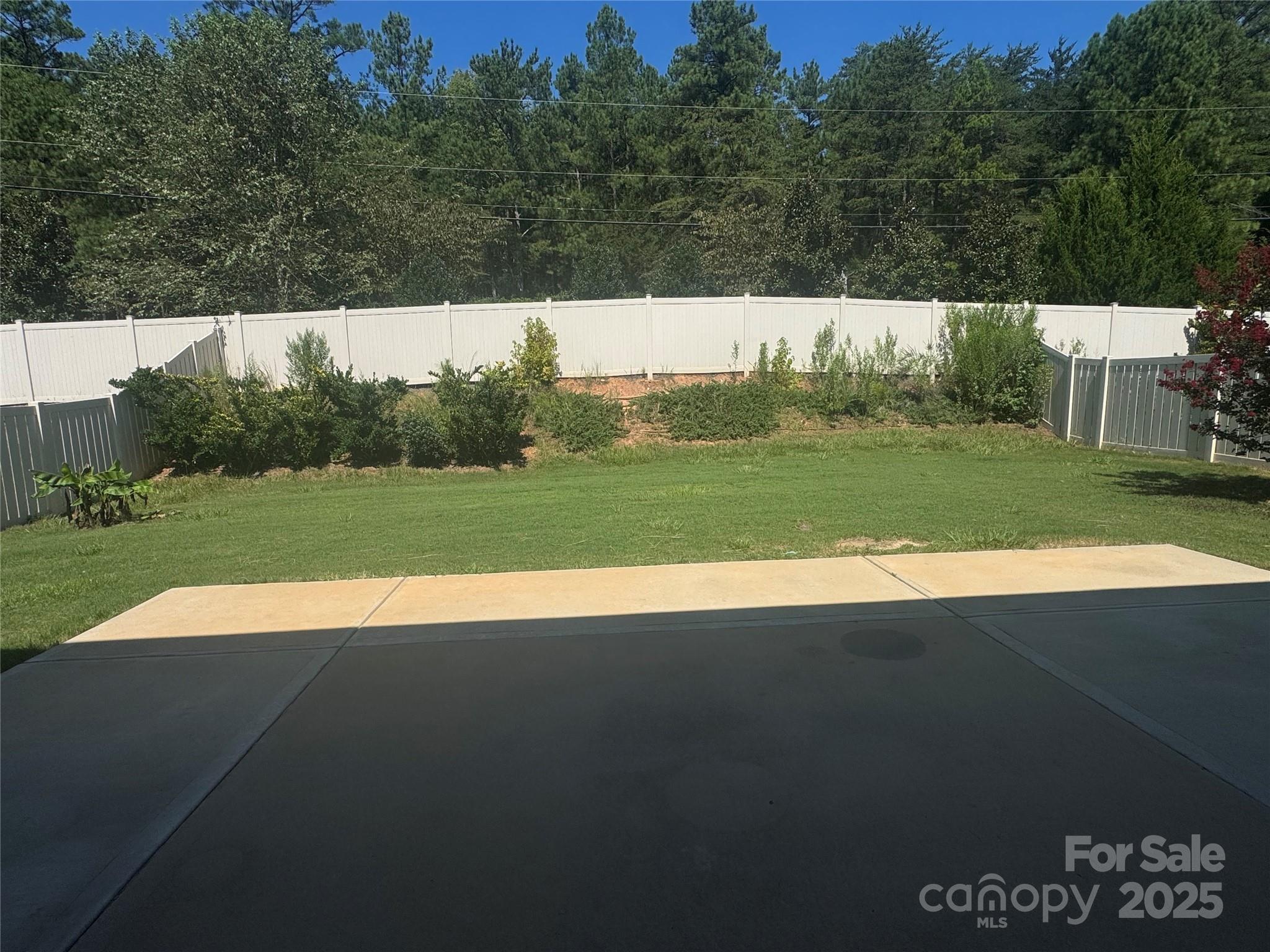 15213 Red Canoe Way Property Photo 5