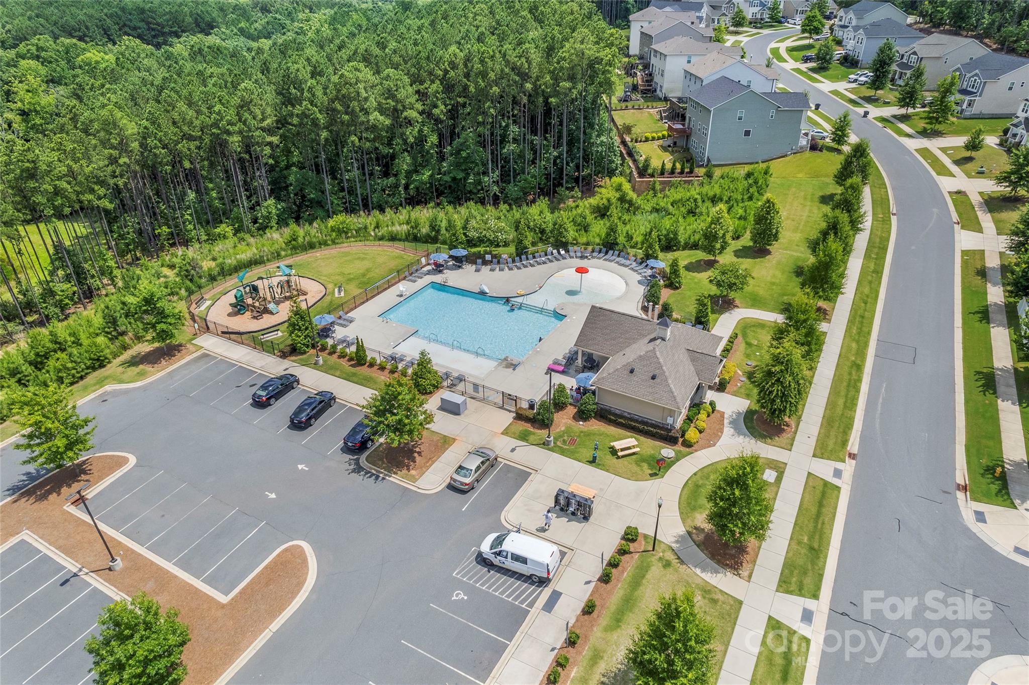 15213 Red Canoe Way Property Photo 6