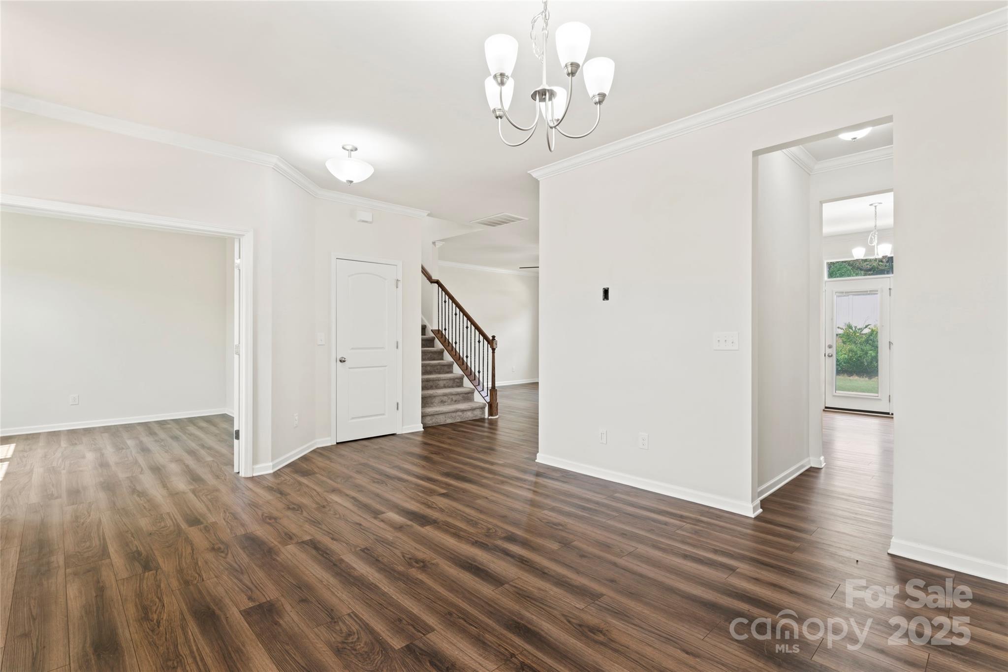 15213 Red Canoe Way Property Photo 8