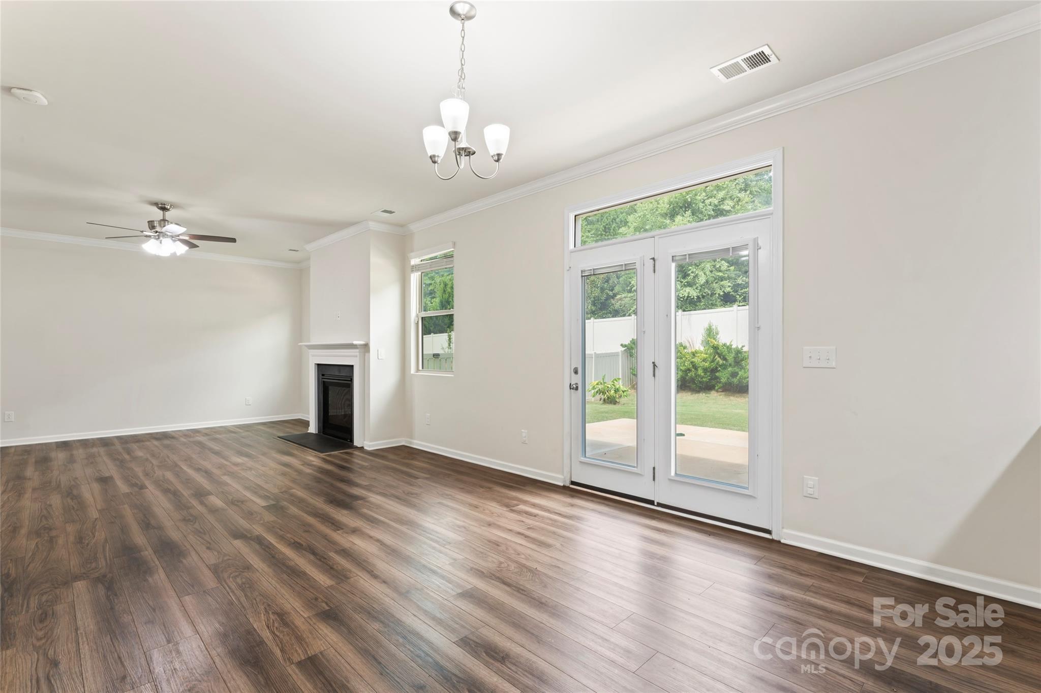 15213 Red Canoe Way Property Photo 16