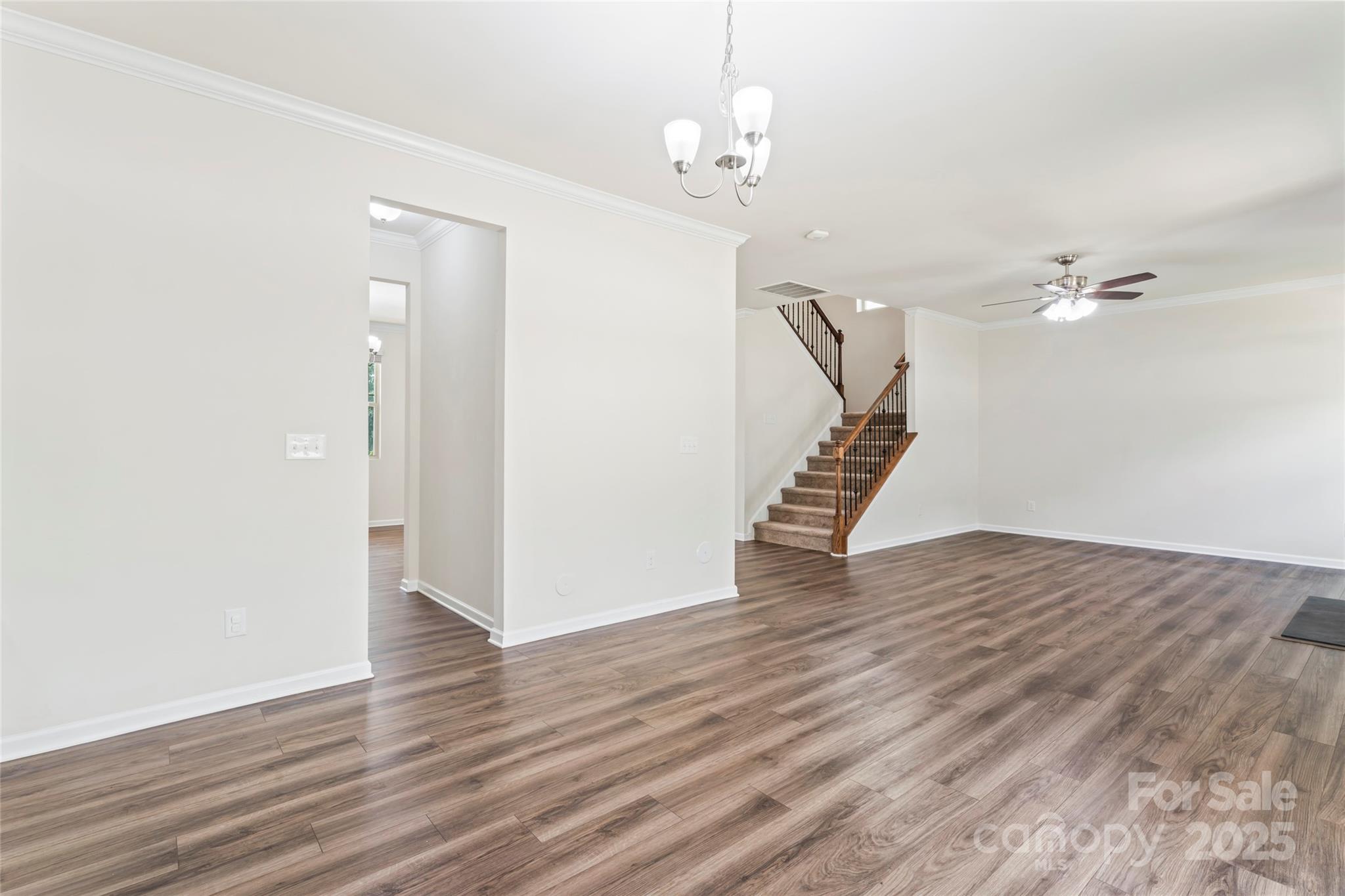 15213 Red Canoe Way Property Photo 17