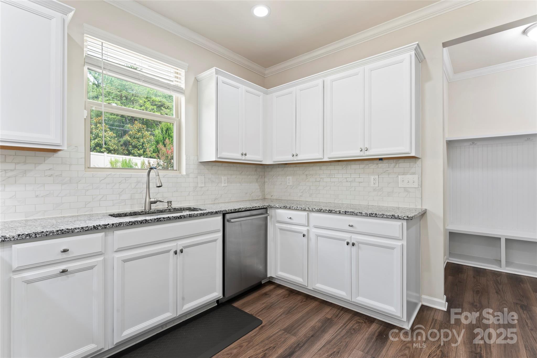 15213 Red Canoe Way Property Photo 18