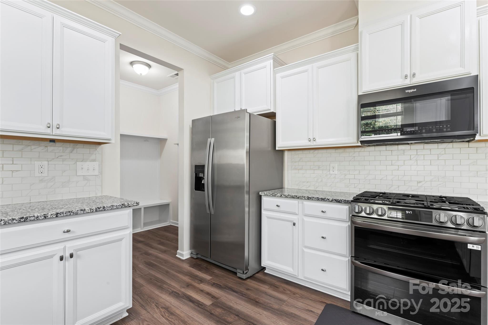 15213 Red Canoe Way Property Photo 19