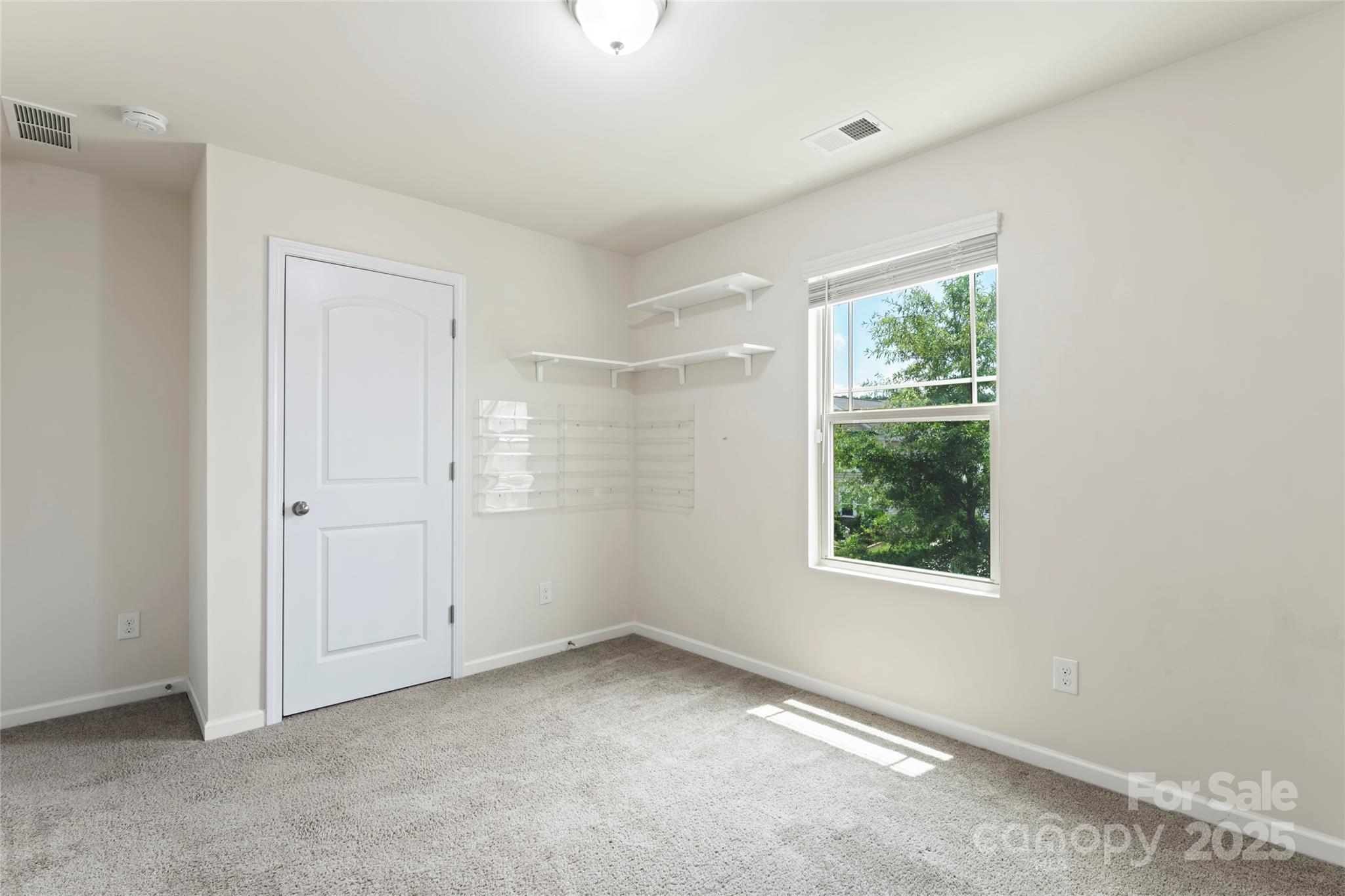 15213 Red Canoe Way Property Photo 32