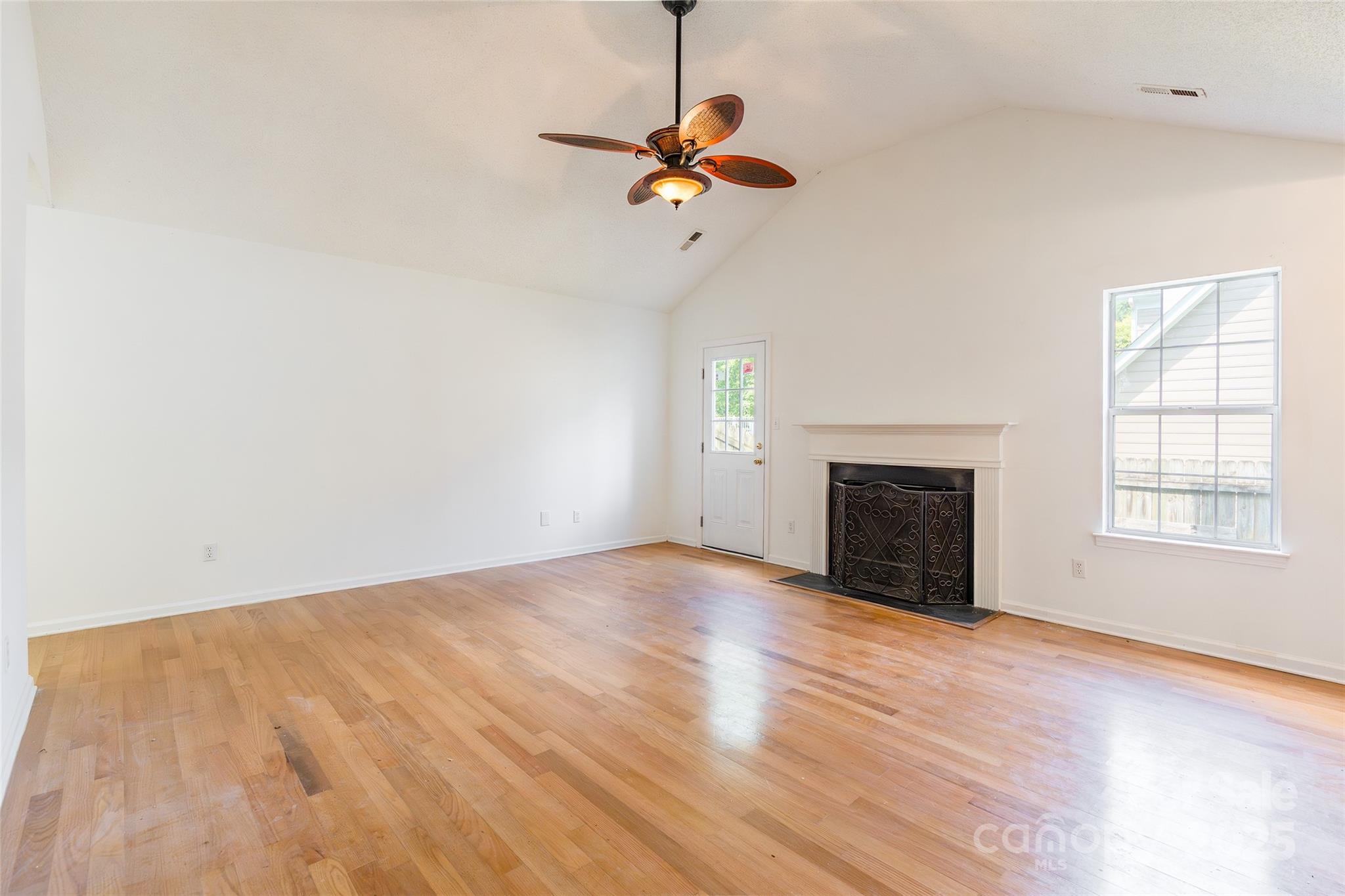 5121 Poplar Glen Drive Property Photo 6