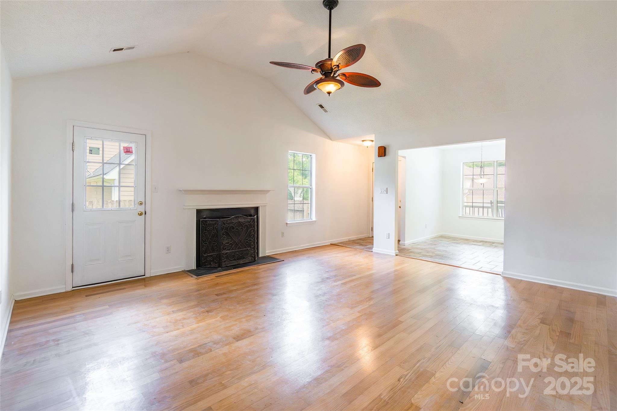 5121 Poplar Glen Drive Property Photo 7