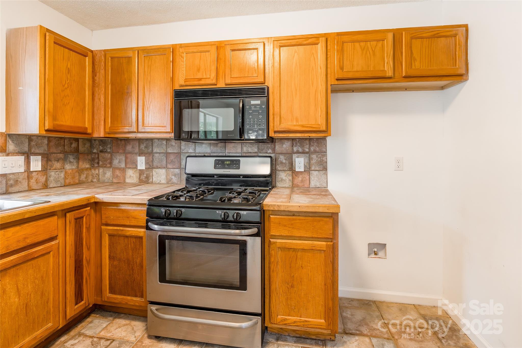 5121 Poplar Glen Drive Property Photo 11