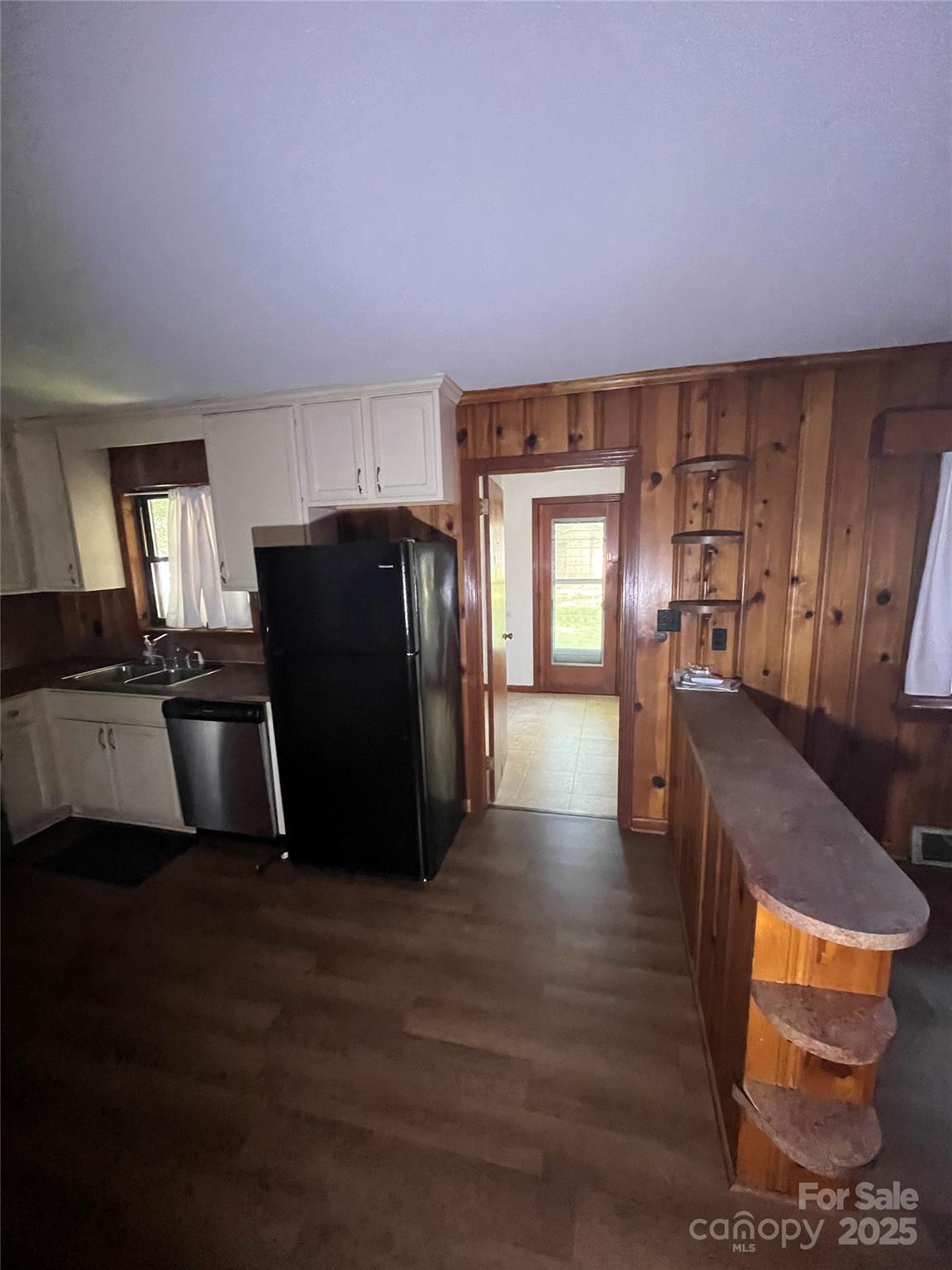 102 Stewart Street Property Photo 4