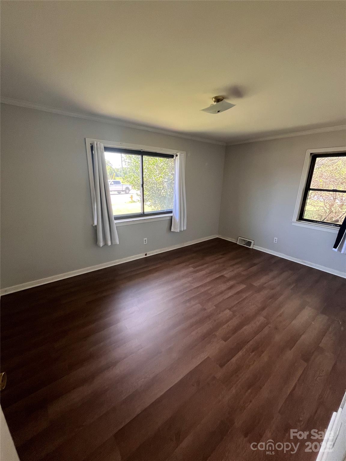 102 Stewart Street Property Photo 8