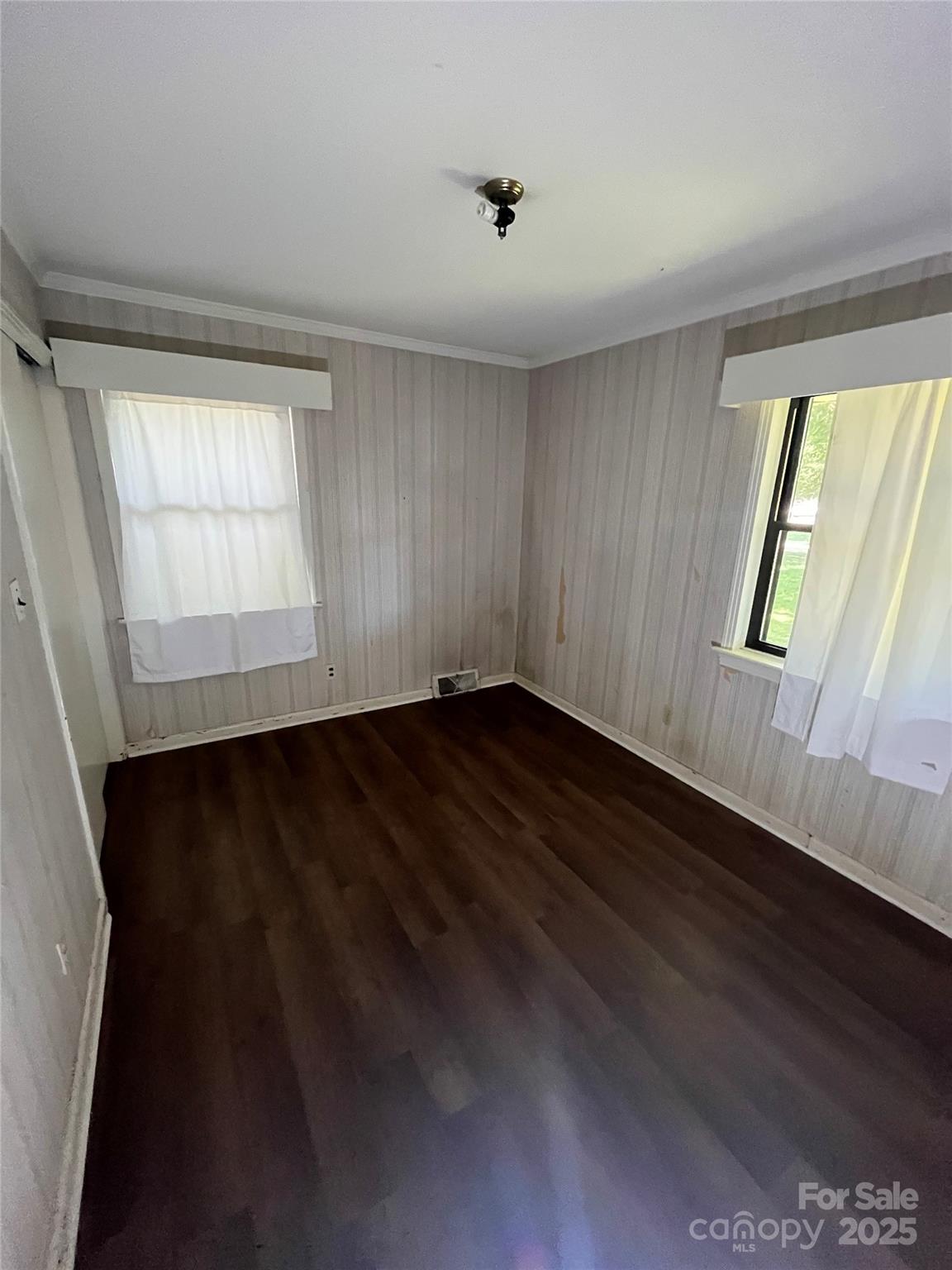 102 Stewart Street Property Photo 10