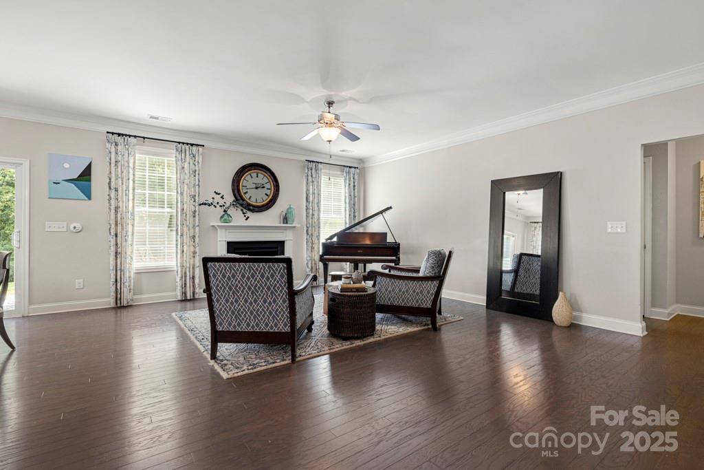 5634 Agora Court Property Photo 6