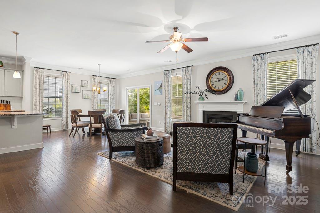 5634 Agora Court Property Photo 7