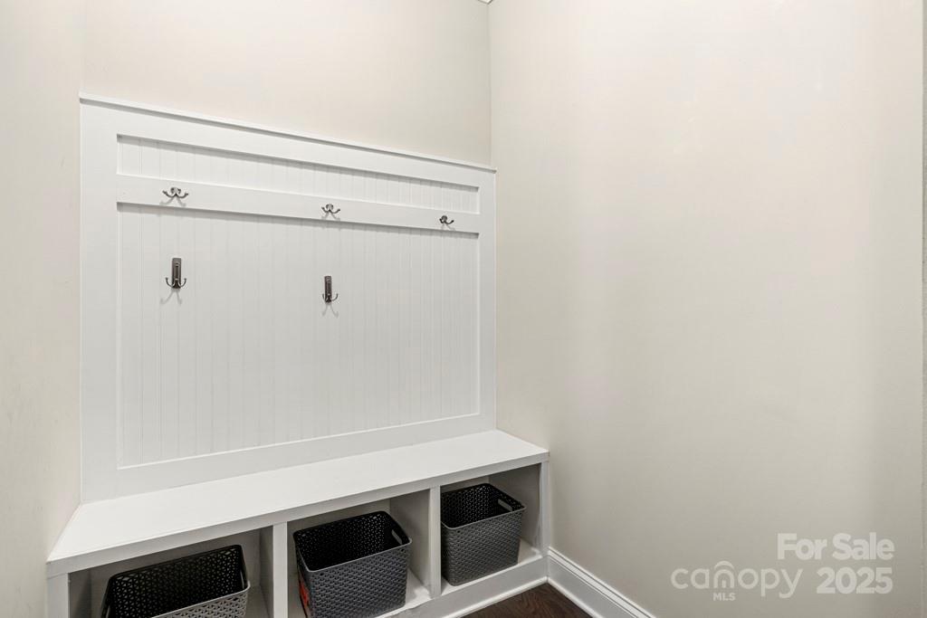 5634 Agora Court Property Photo 15