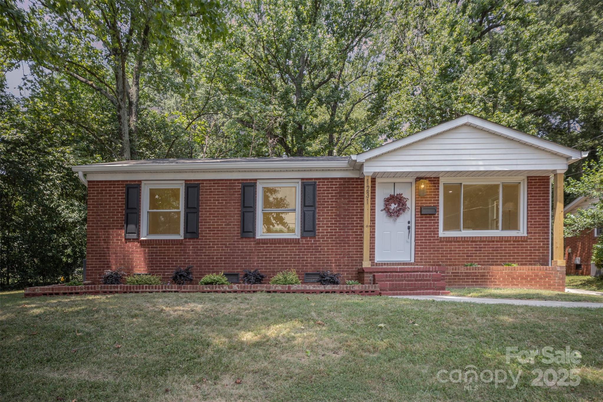 1231 Dean Street Property Photo 1