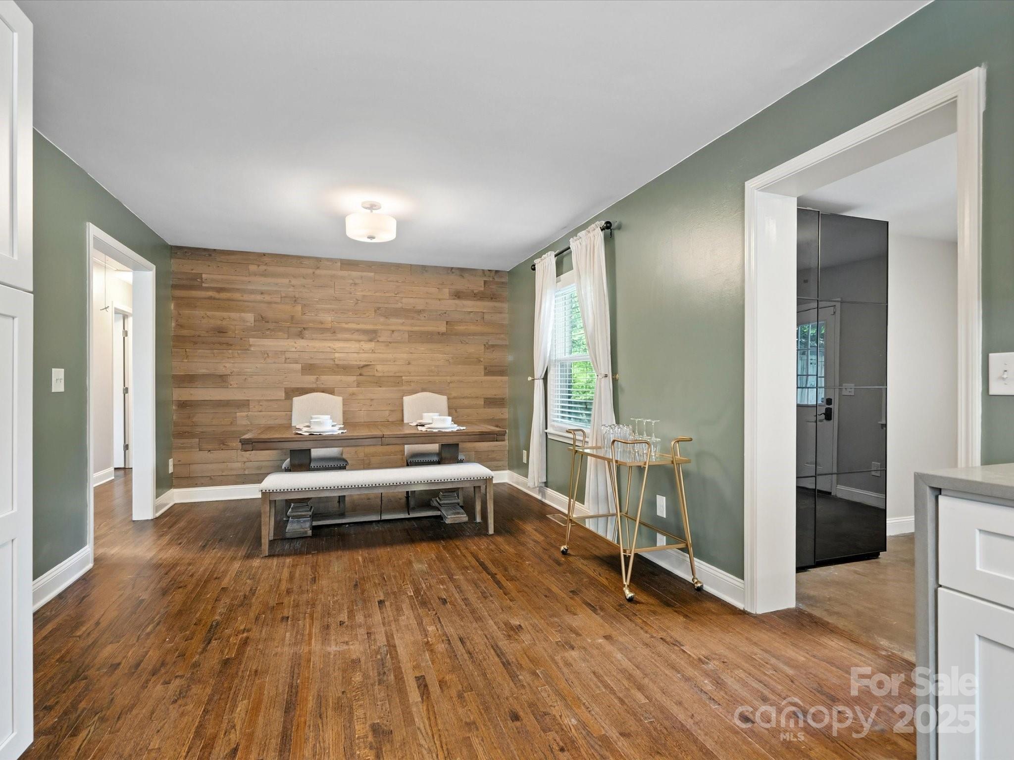 3839 Woodleaf Road Property Photo 16