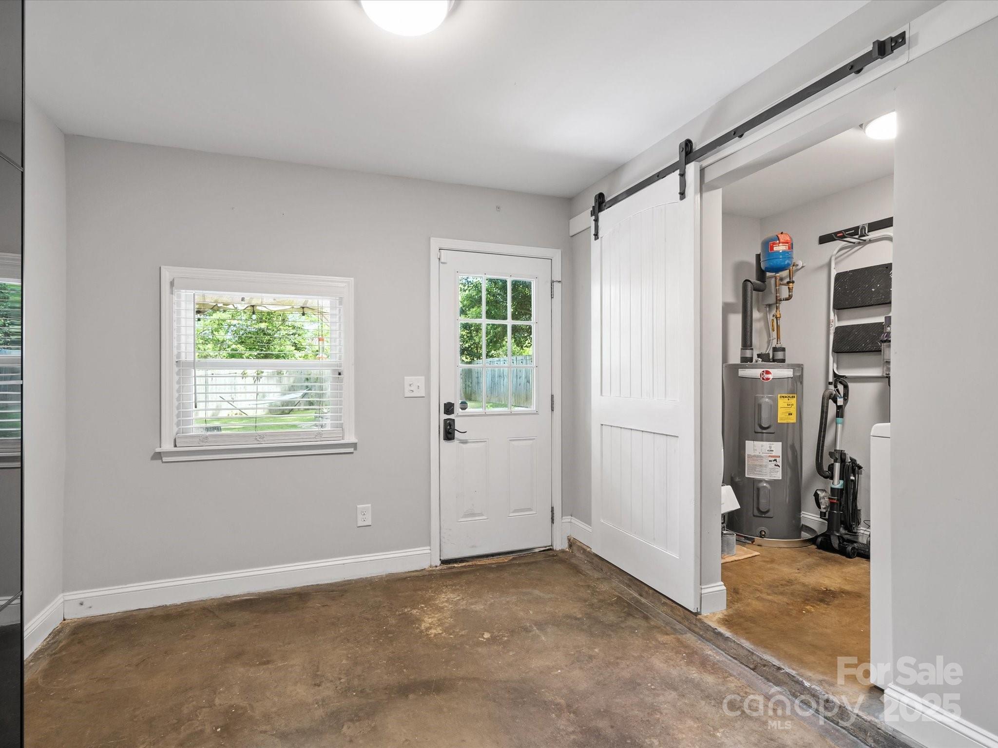 3839 Woodleaf Road Property Photo 17