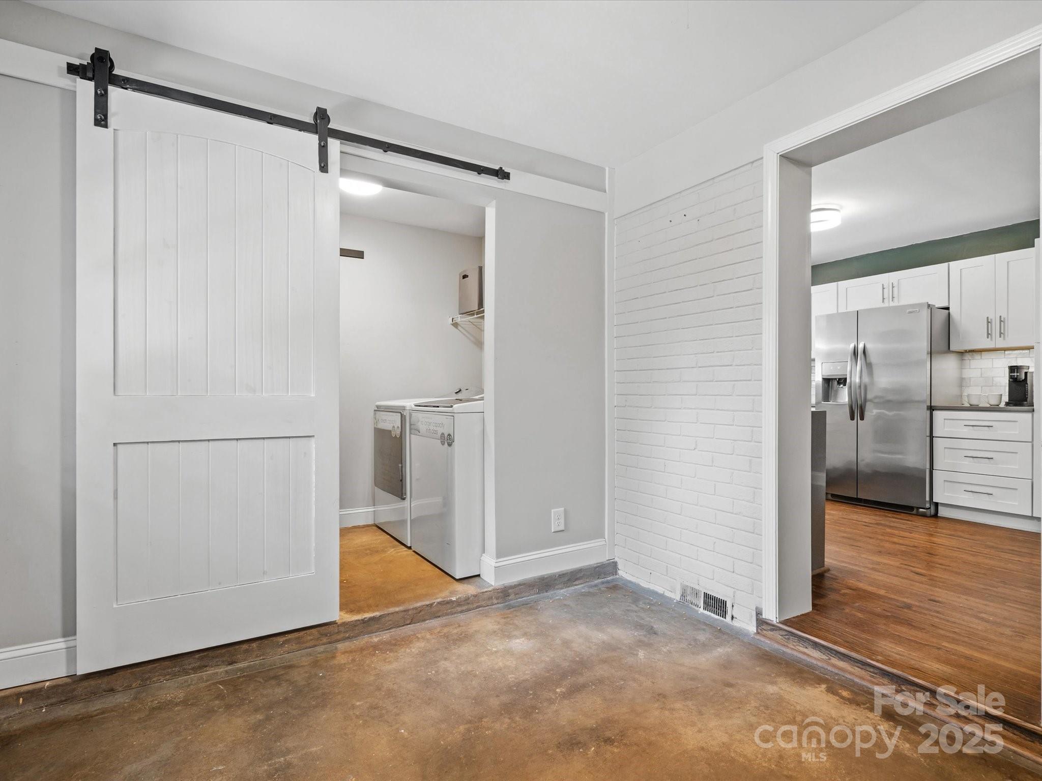 3839 Woodleaf Road Property Photo 18