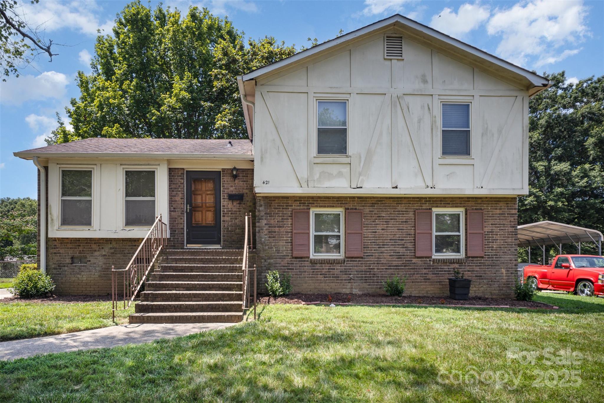 421 Vickery Drive Property Photo 1