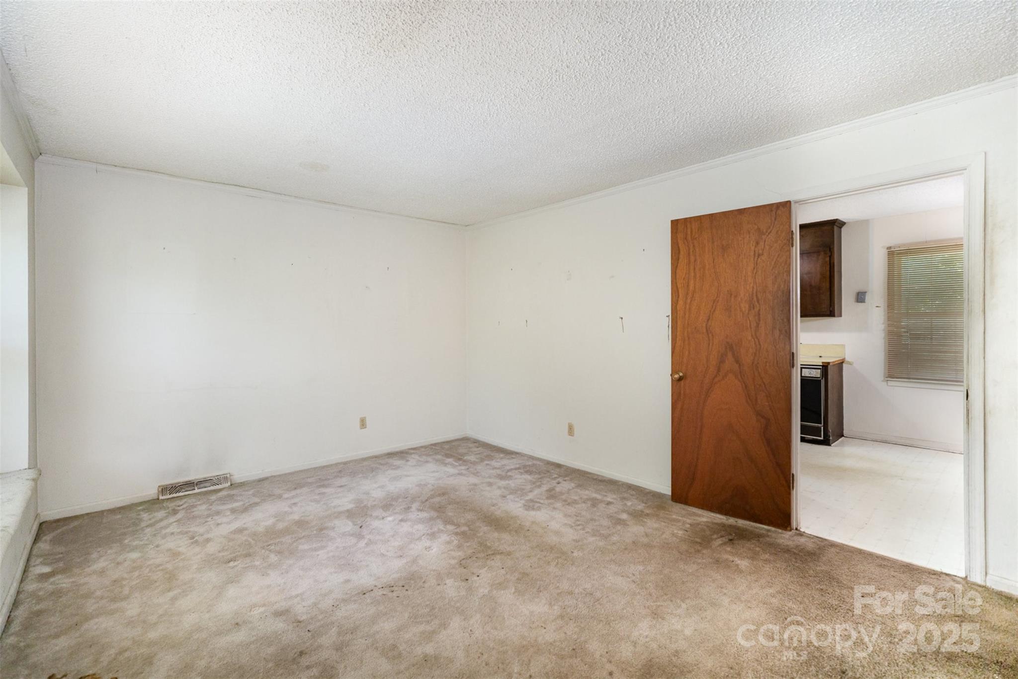 421 Vickery Drive Property Photo 4