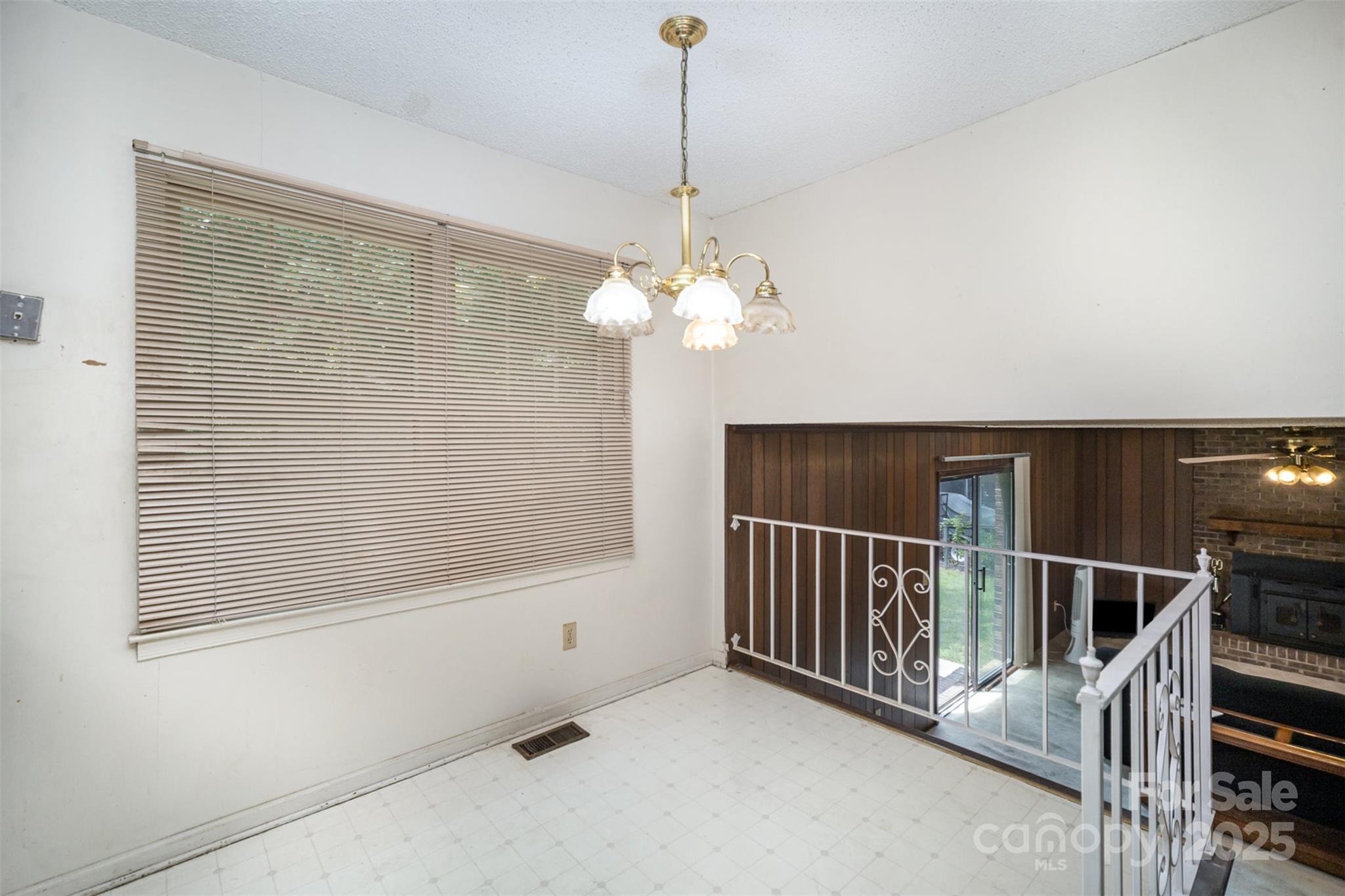 421 Vickery Drive Property Photo 5