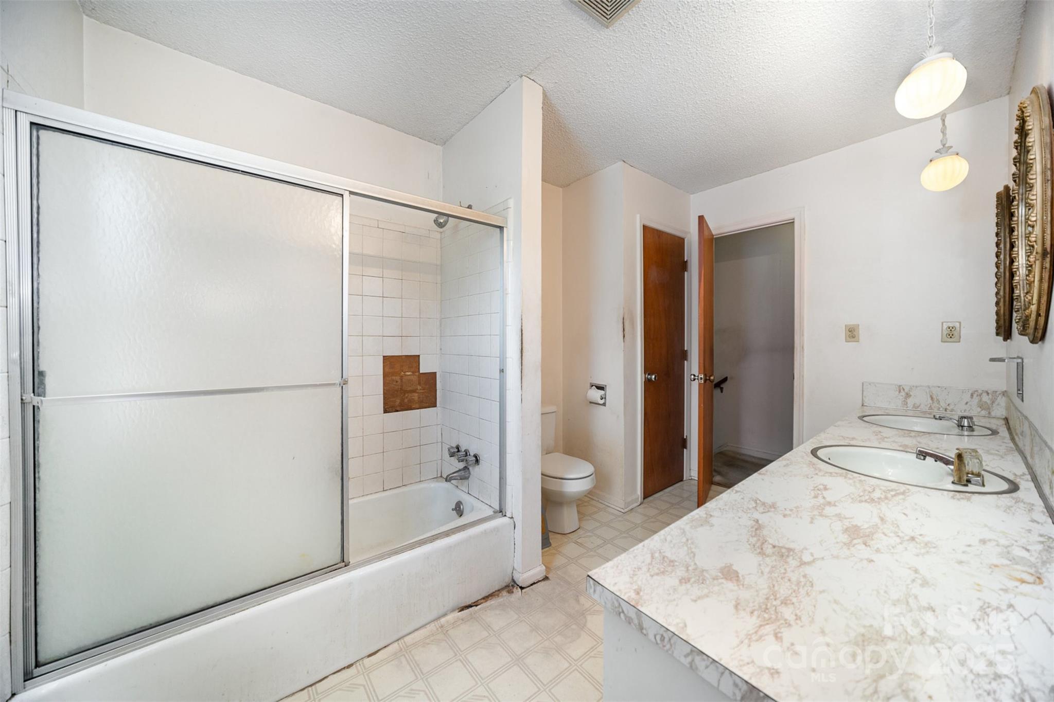 421 Vickery Drive Property Photo 12