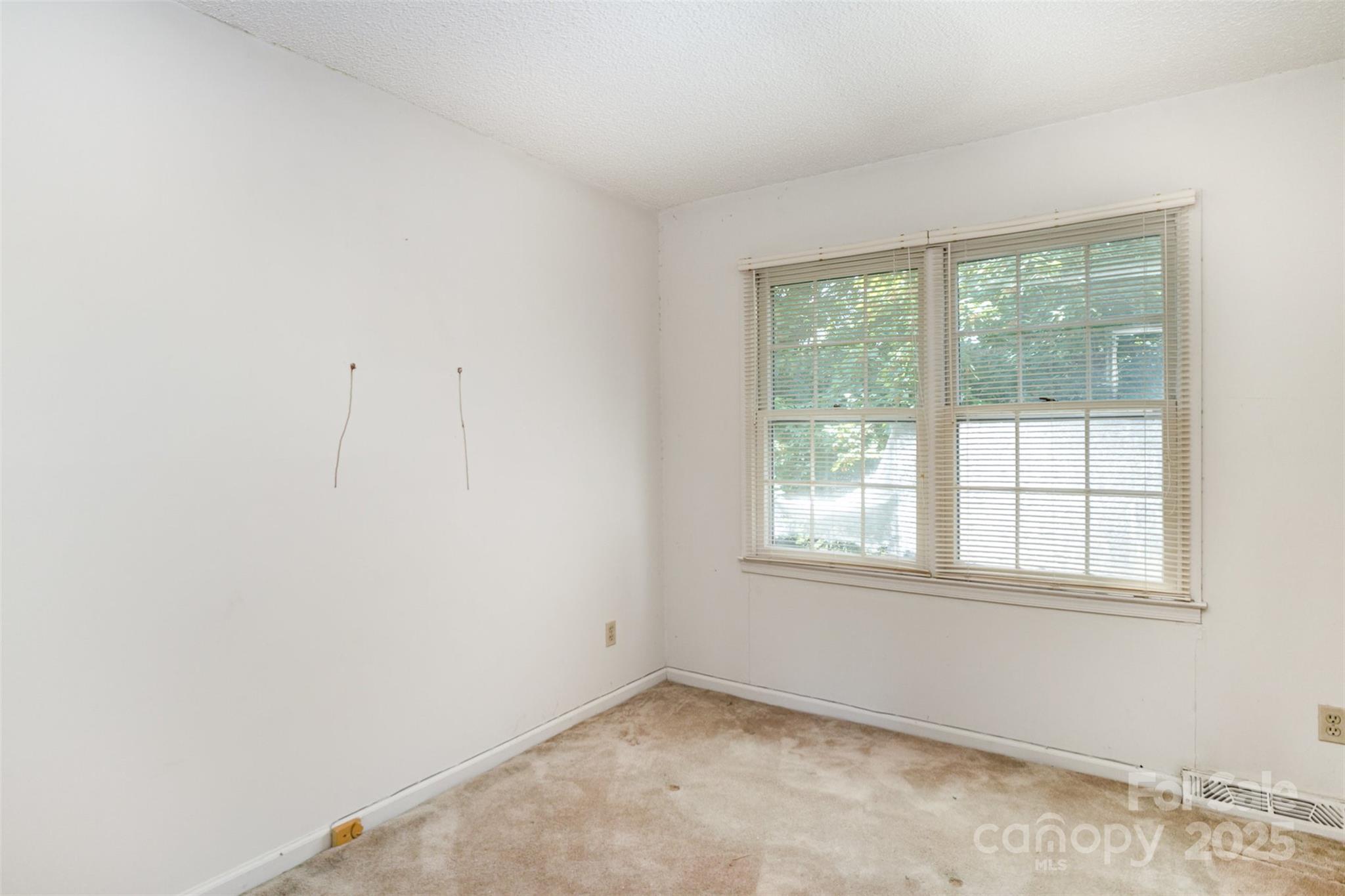 421 Vickery Drive Property Photo 14