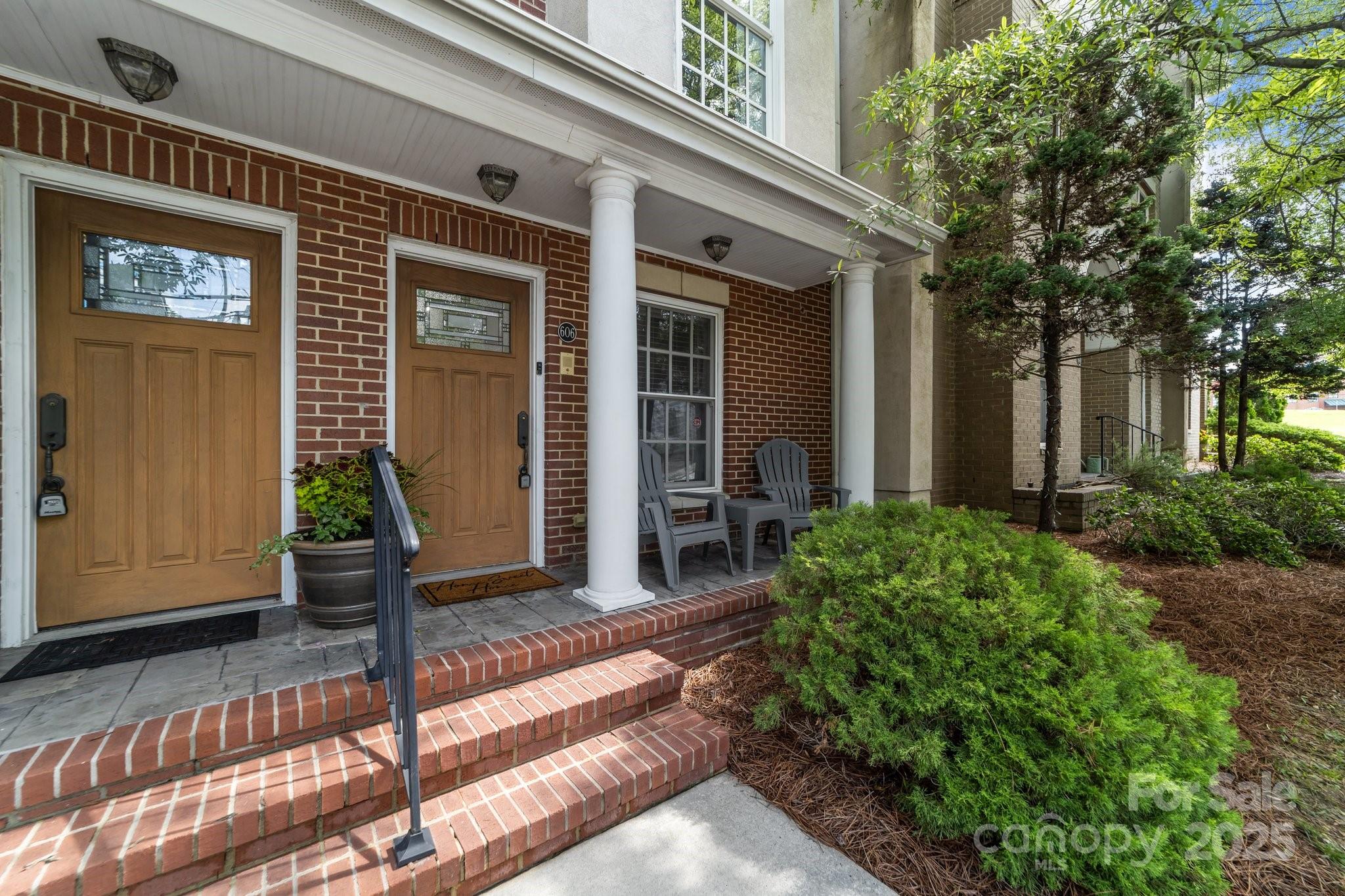 606 Bellemeade Street Property Photo 2