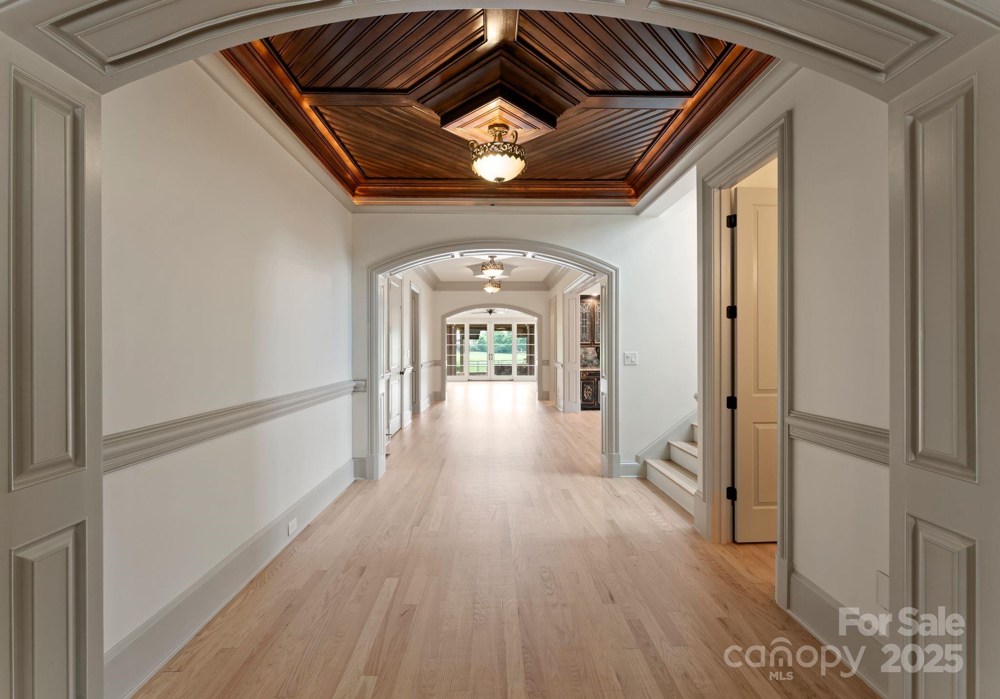 300 Eagle Bend Drive Property Photo 16
